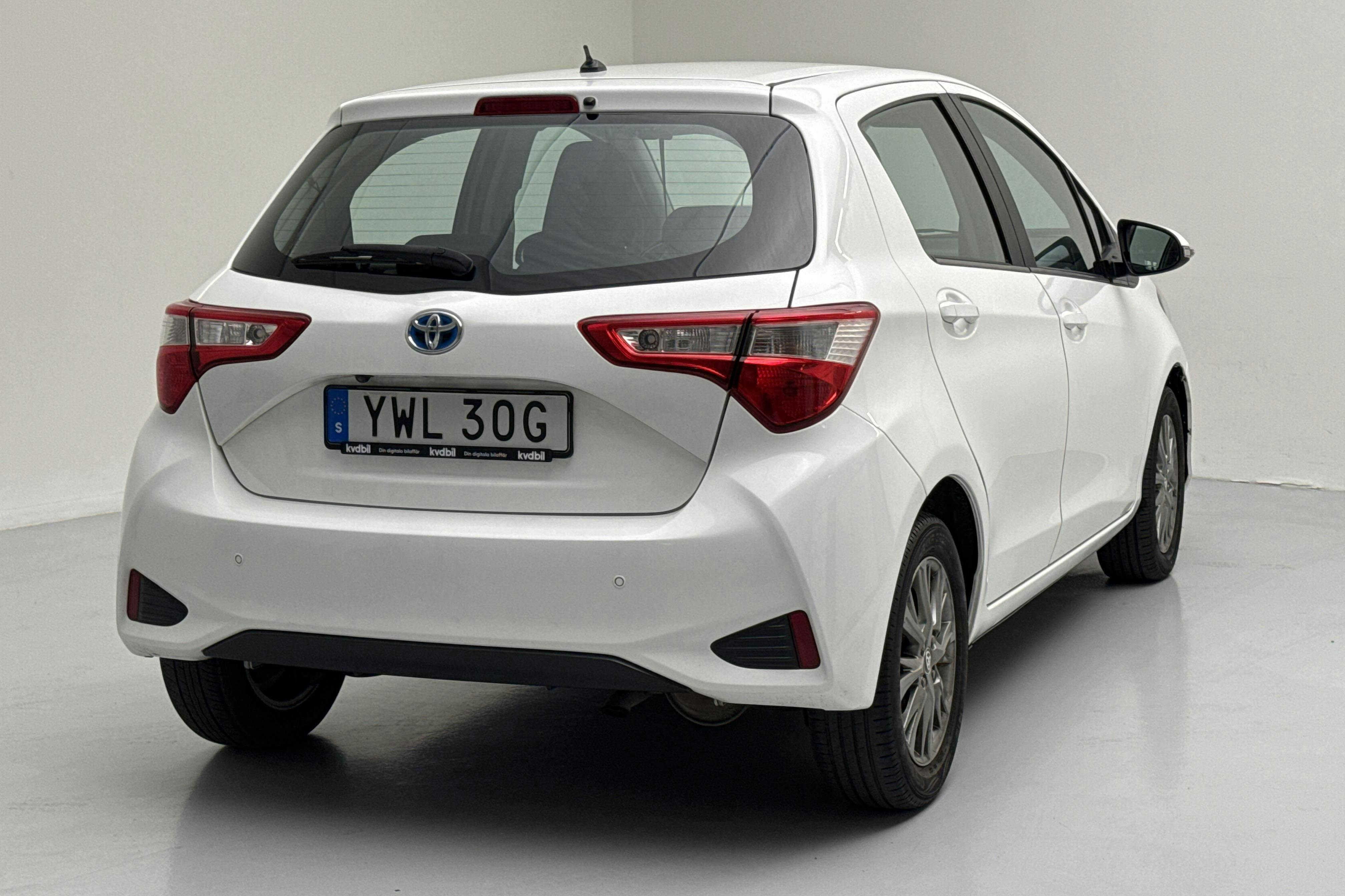 Toyota Yaris 1.5 Hybrid 5dr (101hk) - 11 806 mil - Automat - vit - 2020
