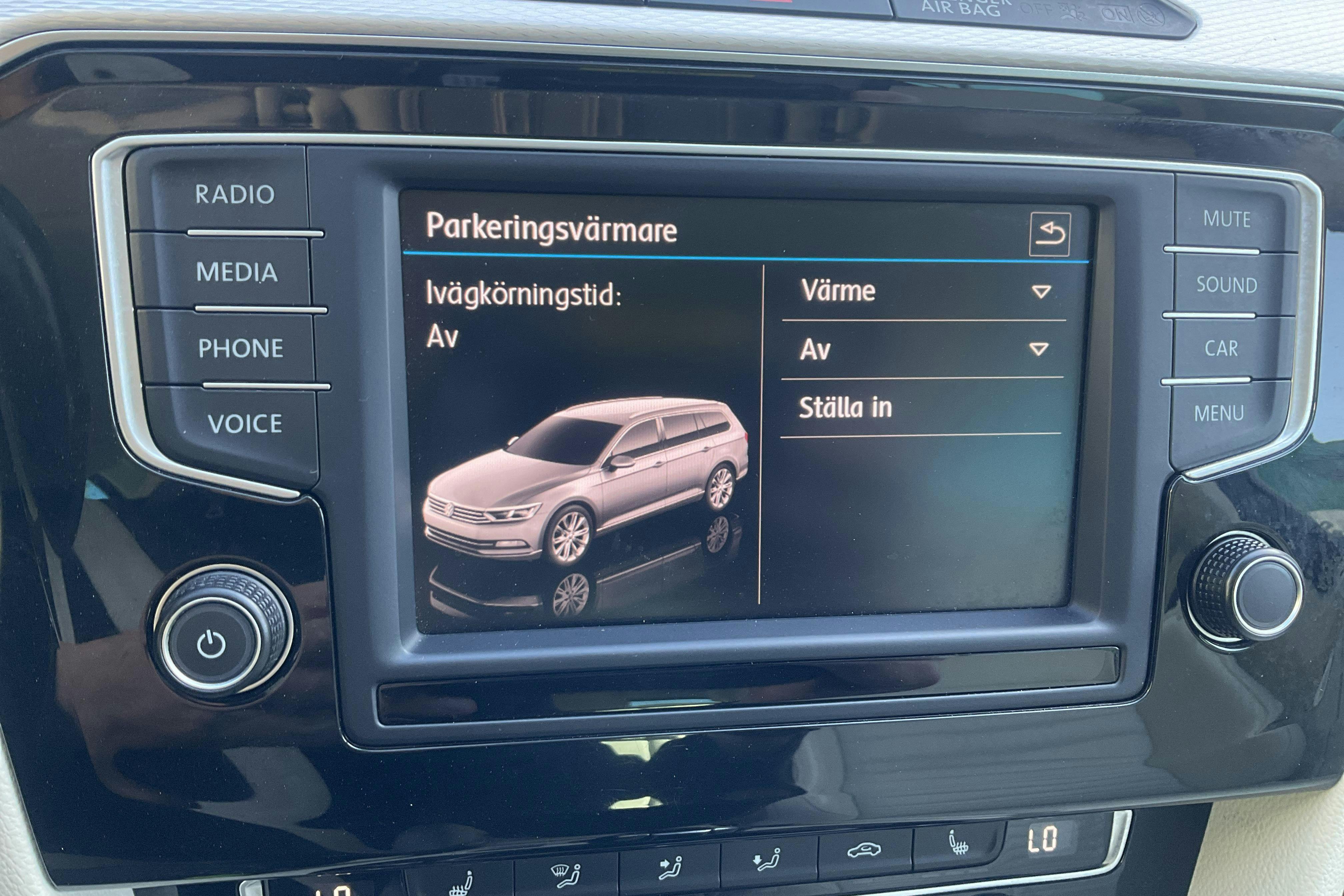 VW Passat 1.4 Plug-in-Hybrid Sportscombi (218hk) - 14 210 mil - Automat - blå - 2017