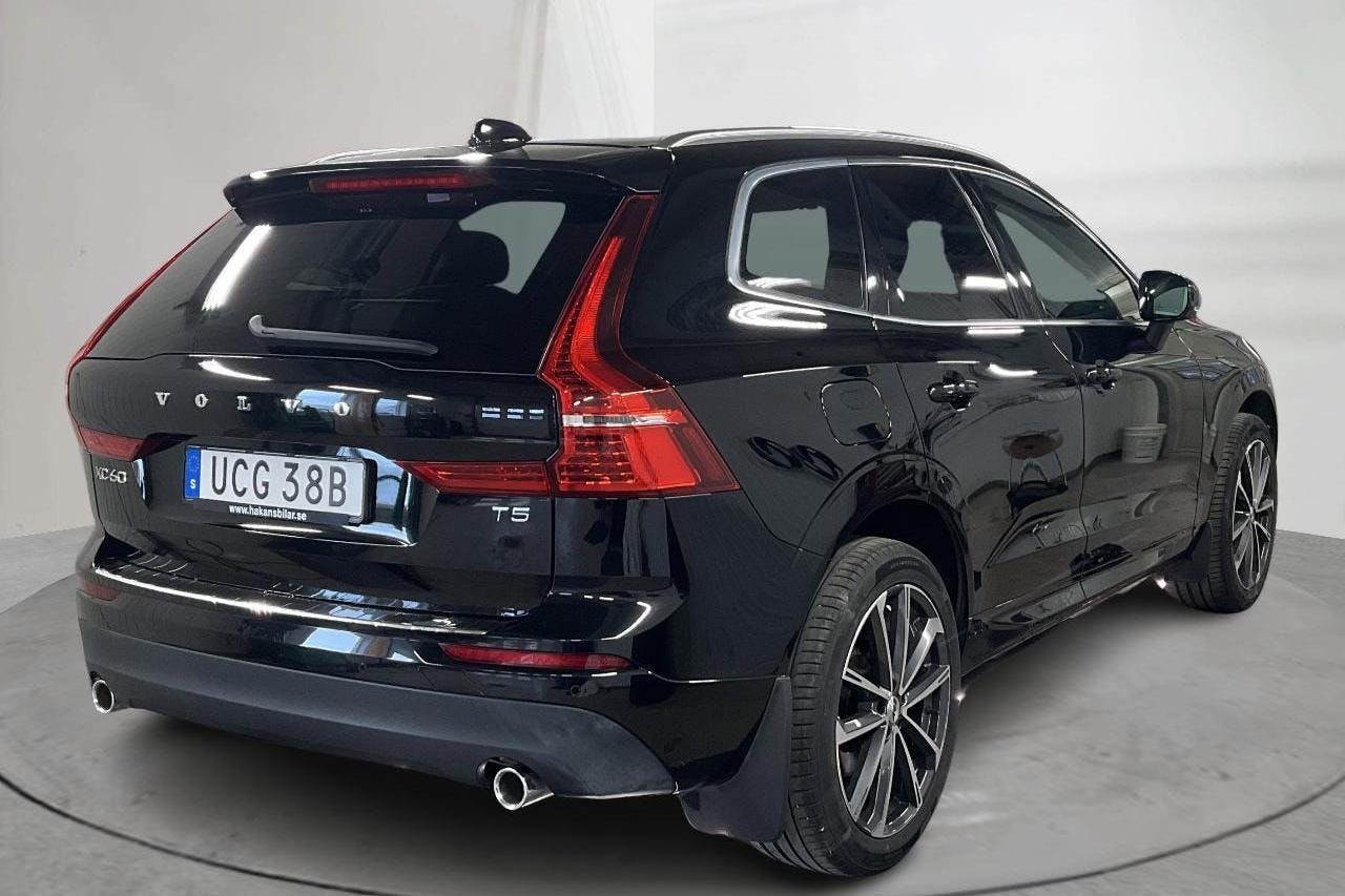 Volvo XC60 T5 2WD (254hk) - 9 815 mil - Automat - svart - 2020