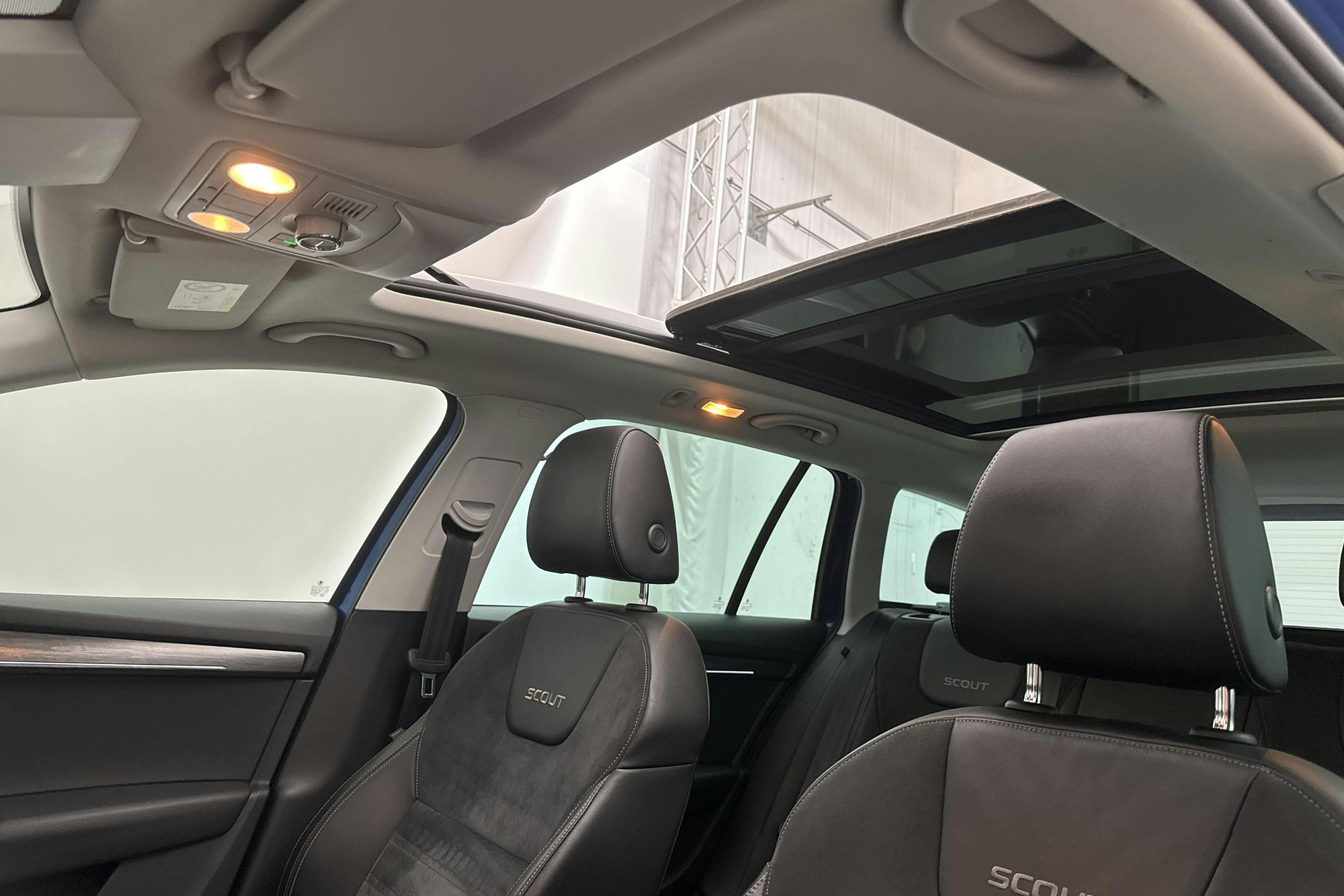 Skoda Octavia Scout II 2.0 TDI 4X4 (150hk) - 15 677 mil - Manuell - blå - 2018