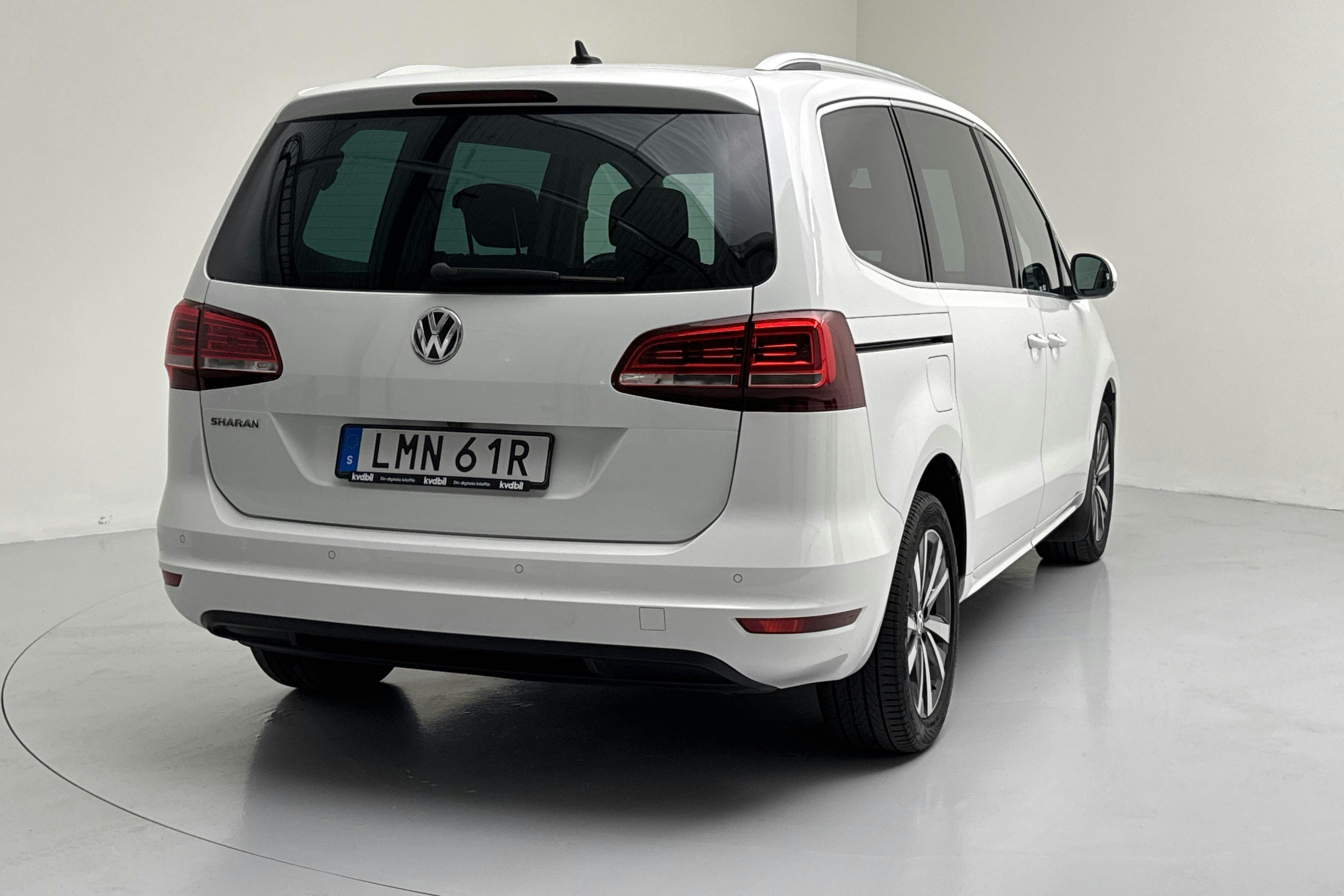 VW Sharan 1.4 TSI (150hk) - 5 868 mil - Automat - vit - 2021