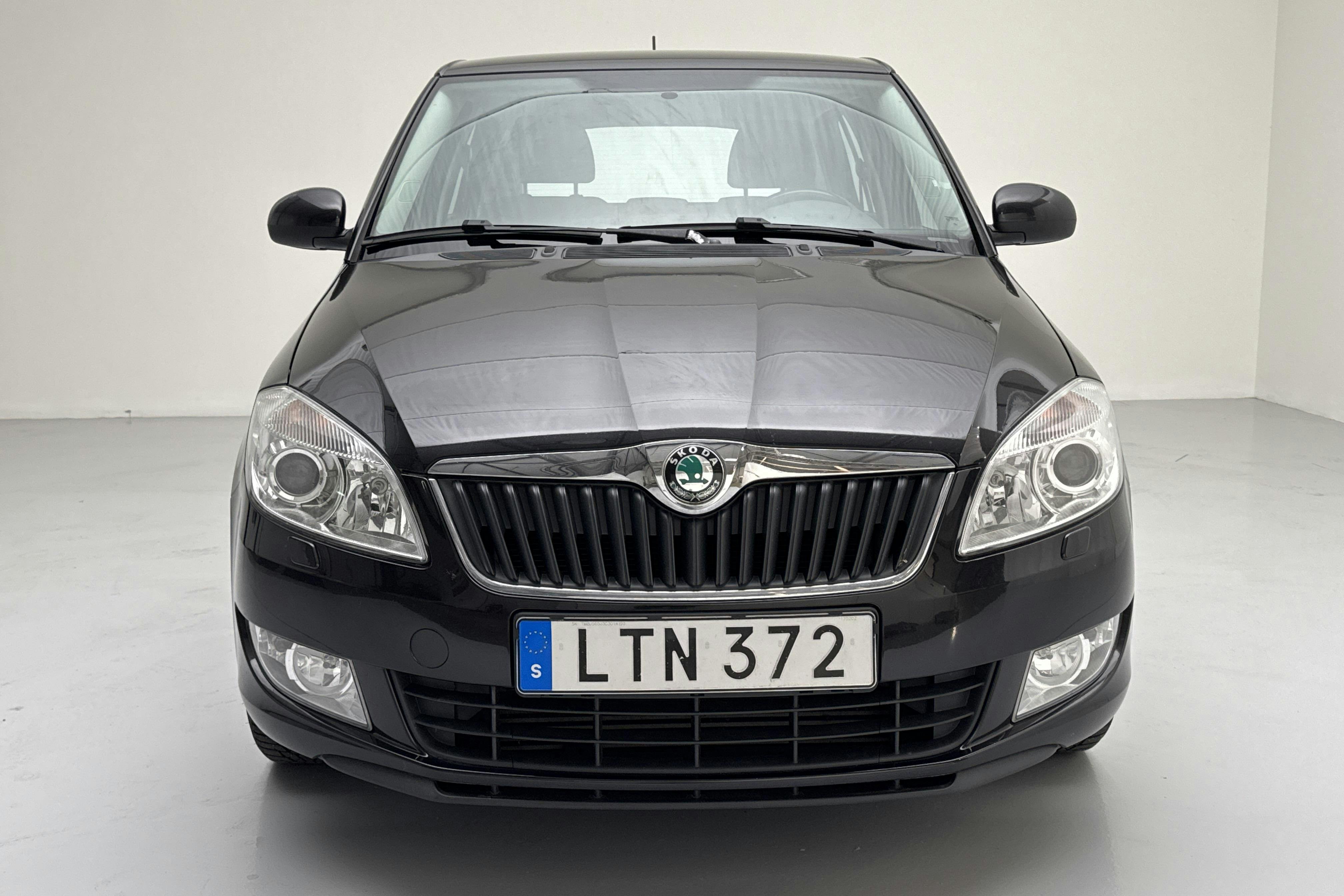 Skoda Fabia 1.6 TDI Combi (75hk) - 14 589 mil - Manuell - svart - 2012