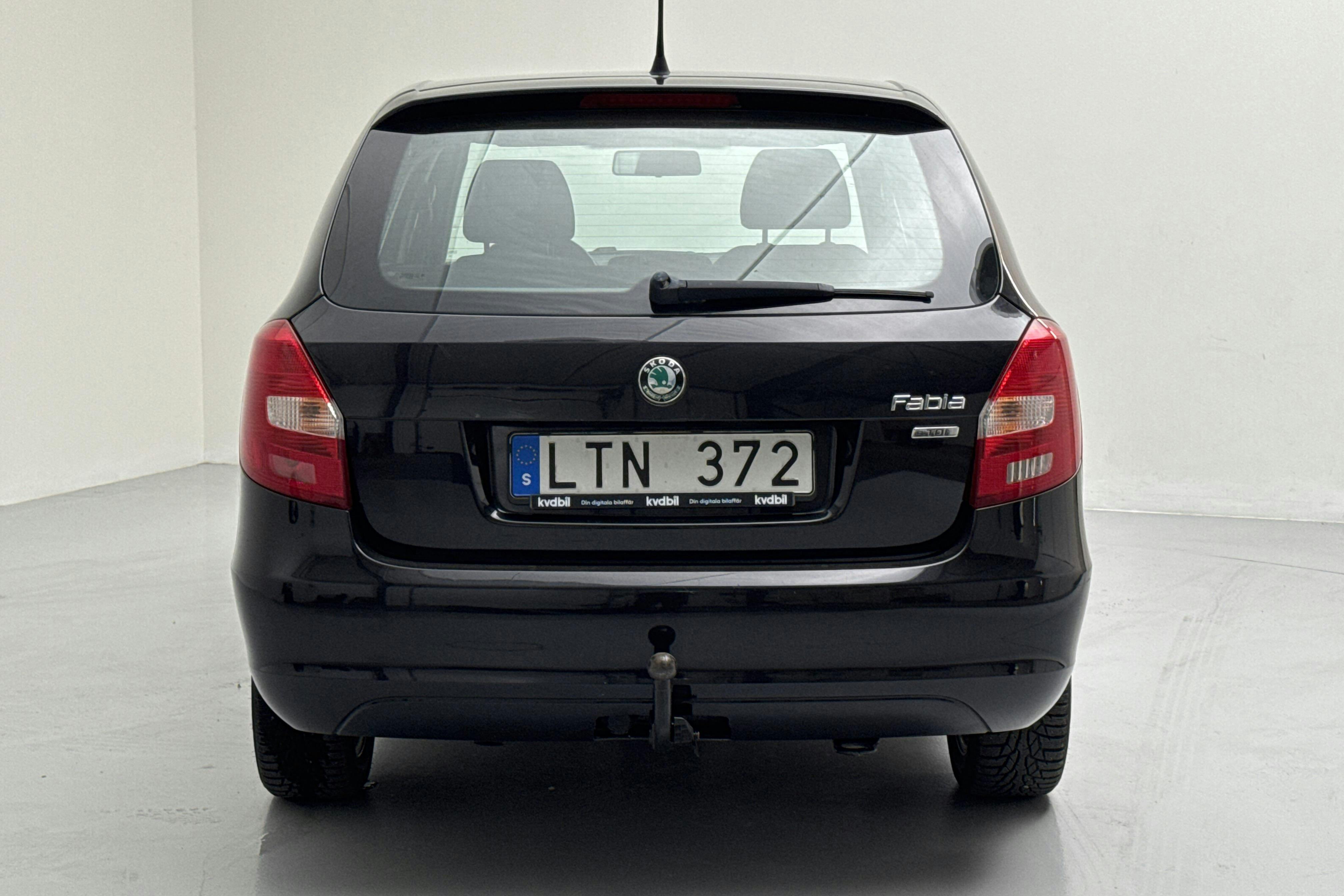 Skoda Fabia 1.6 TDI Combi (75hk) - 14 589 mil - Manuell - svart - 2012