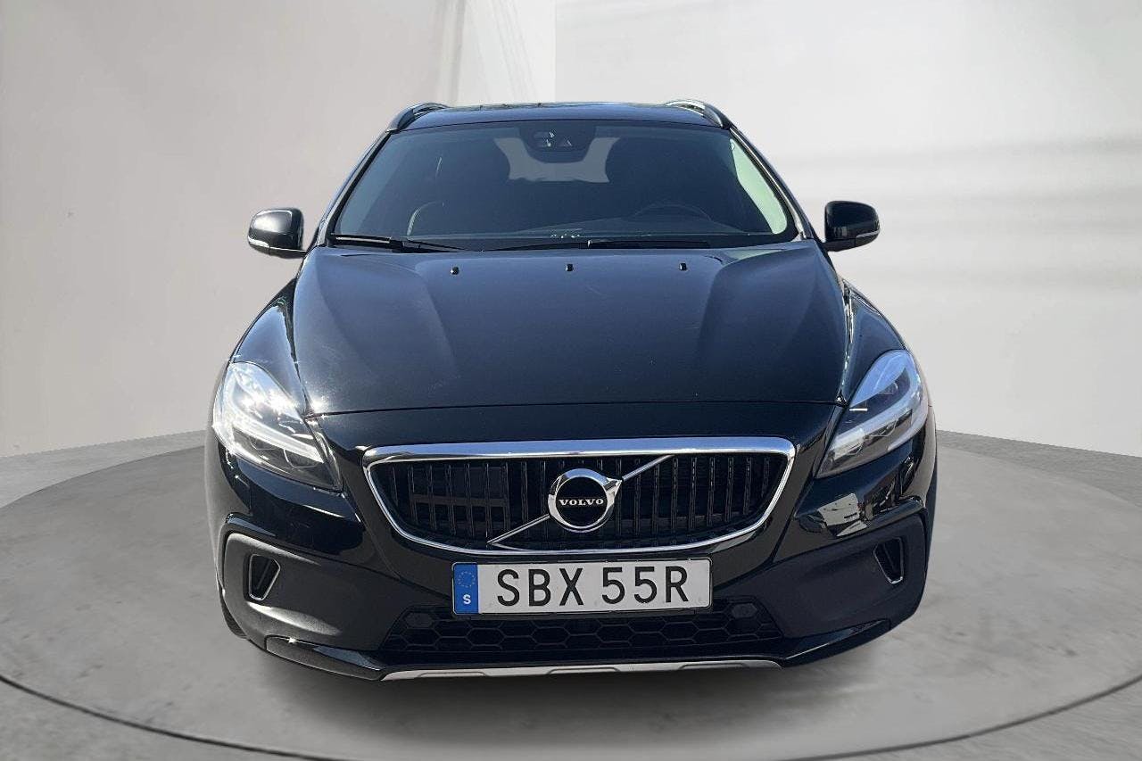 Volvo V40 Cross Country D3 (150hk) - 8 306 mil - Automat - svart - 2019