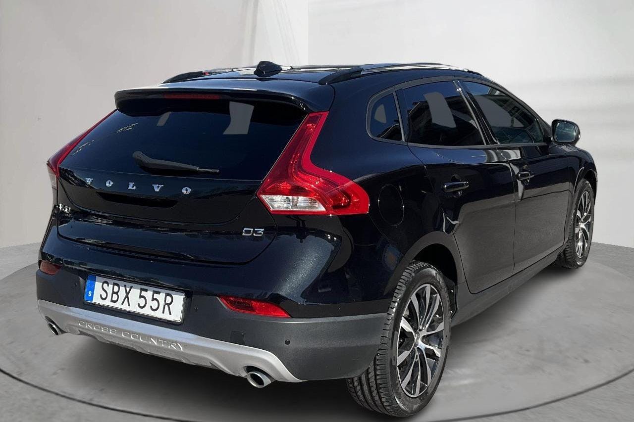 Volvo V40 Cross Country D3 (150hk) - 8 306 mil - Automat - svart - 2019