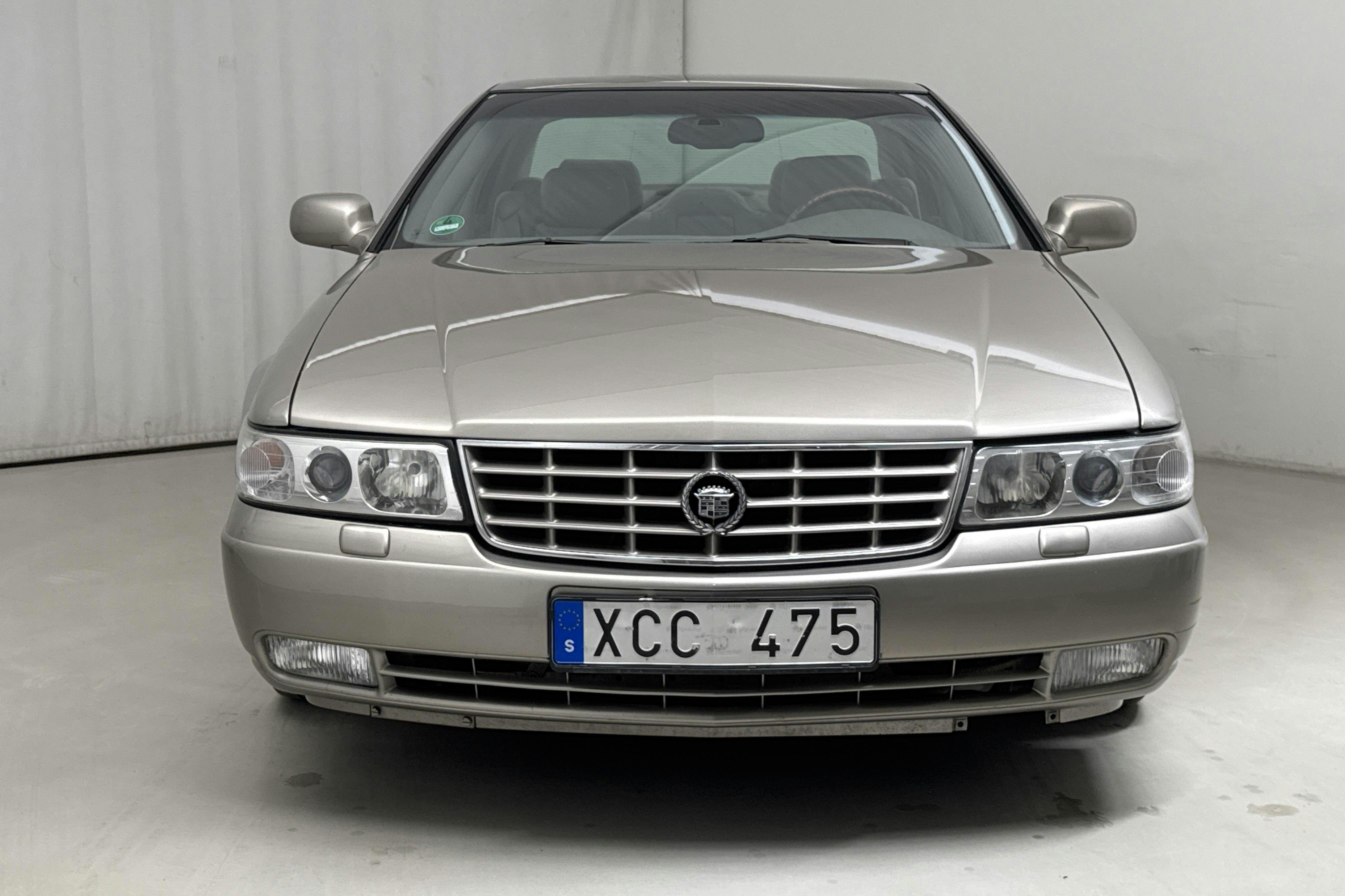 Cadillac STS (305hk) - 17 653 mil - Automat - grå - 2001