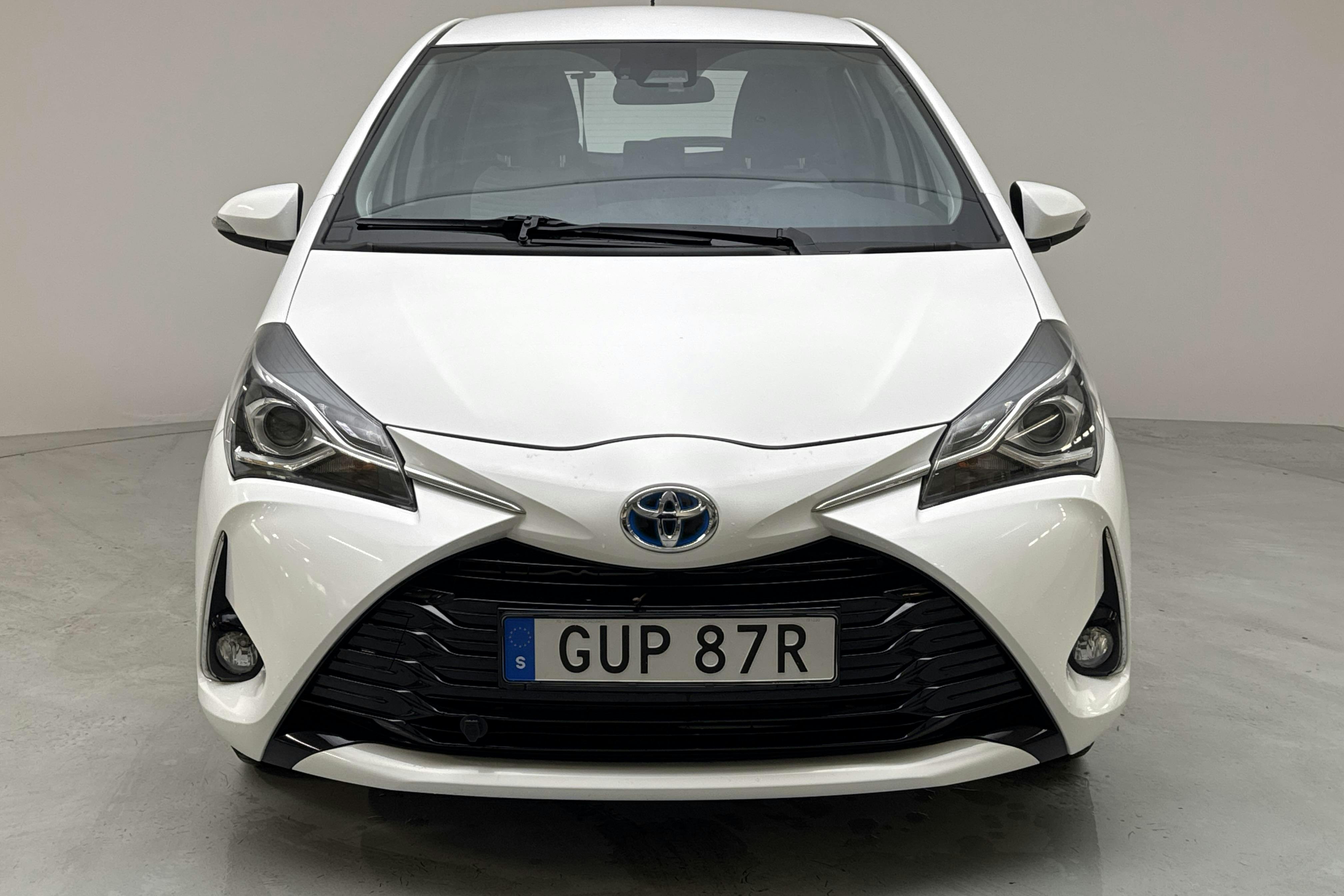 Toyota Yaris 1.5 Hybrid 5dr (101hk) - 12 114 mil - Automat - vit - 2020