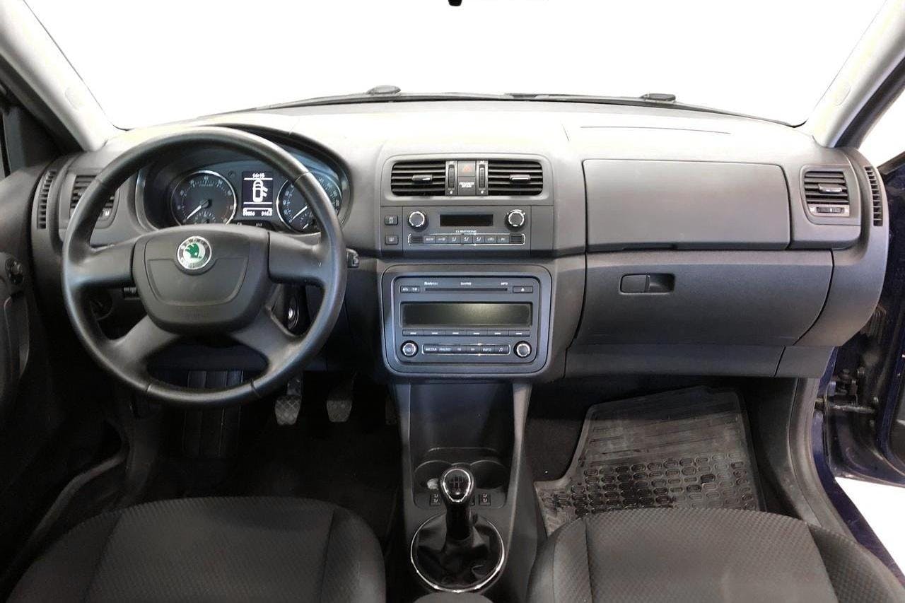 Skoda Fabia 1.2 TSI Combi (86hk) - 8 985 mil - Manuell - Dark Blue - 2013