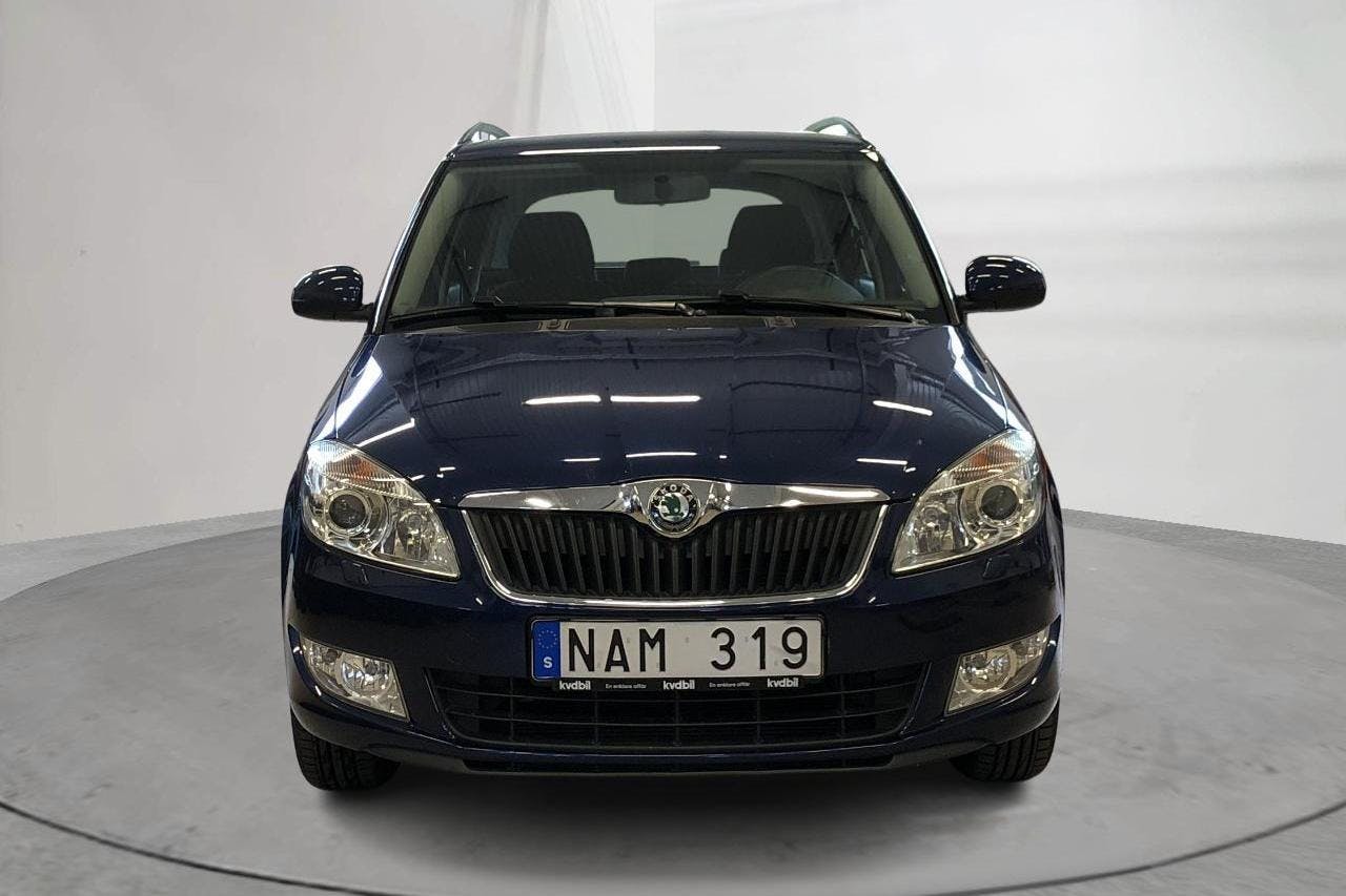 Skoda Fabia 1.2 TSI Combi (86hk) - 8 985 mil - Manuell - Dark Blue - 2013