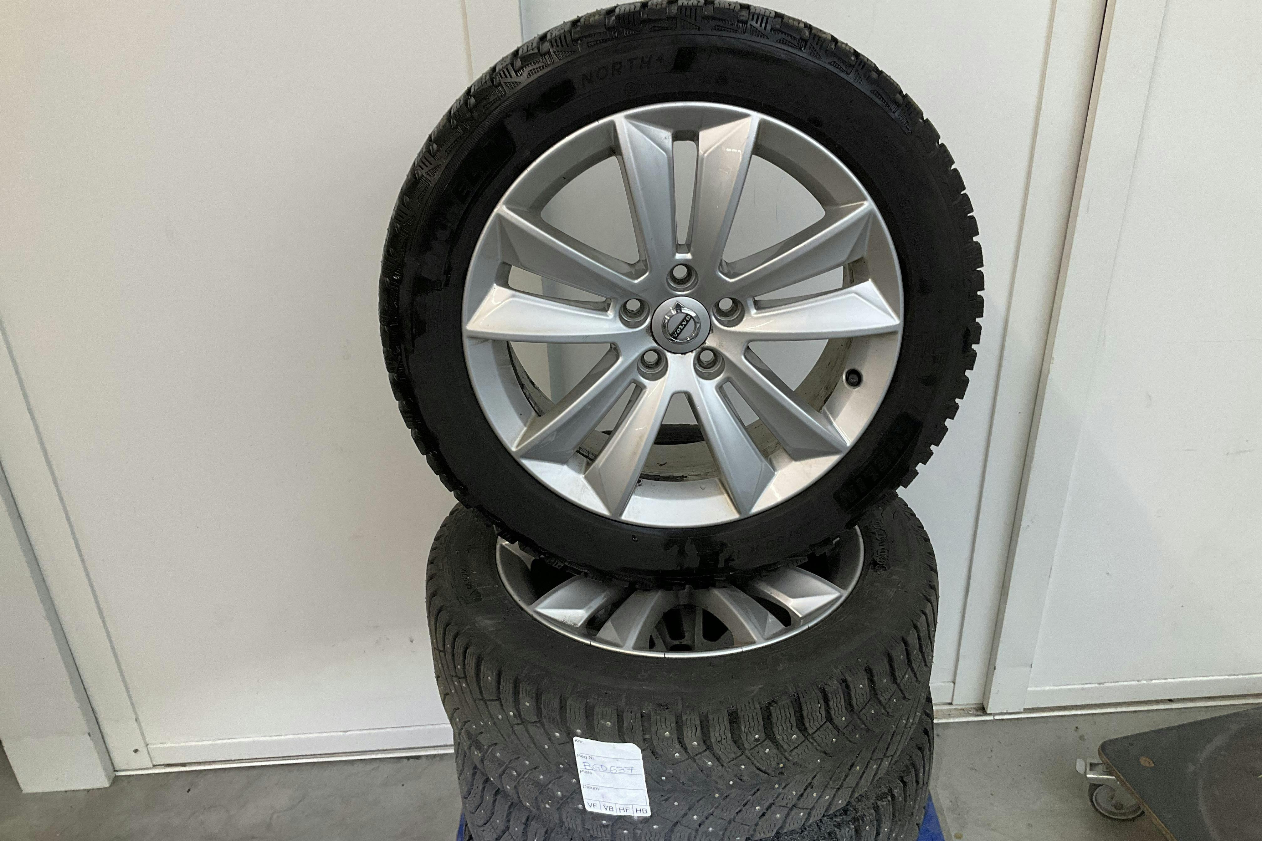 Volvo V60 D4 (190hk) - 18 417 mil - Automat - vit - 2021