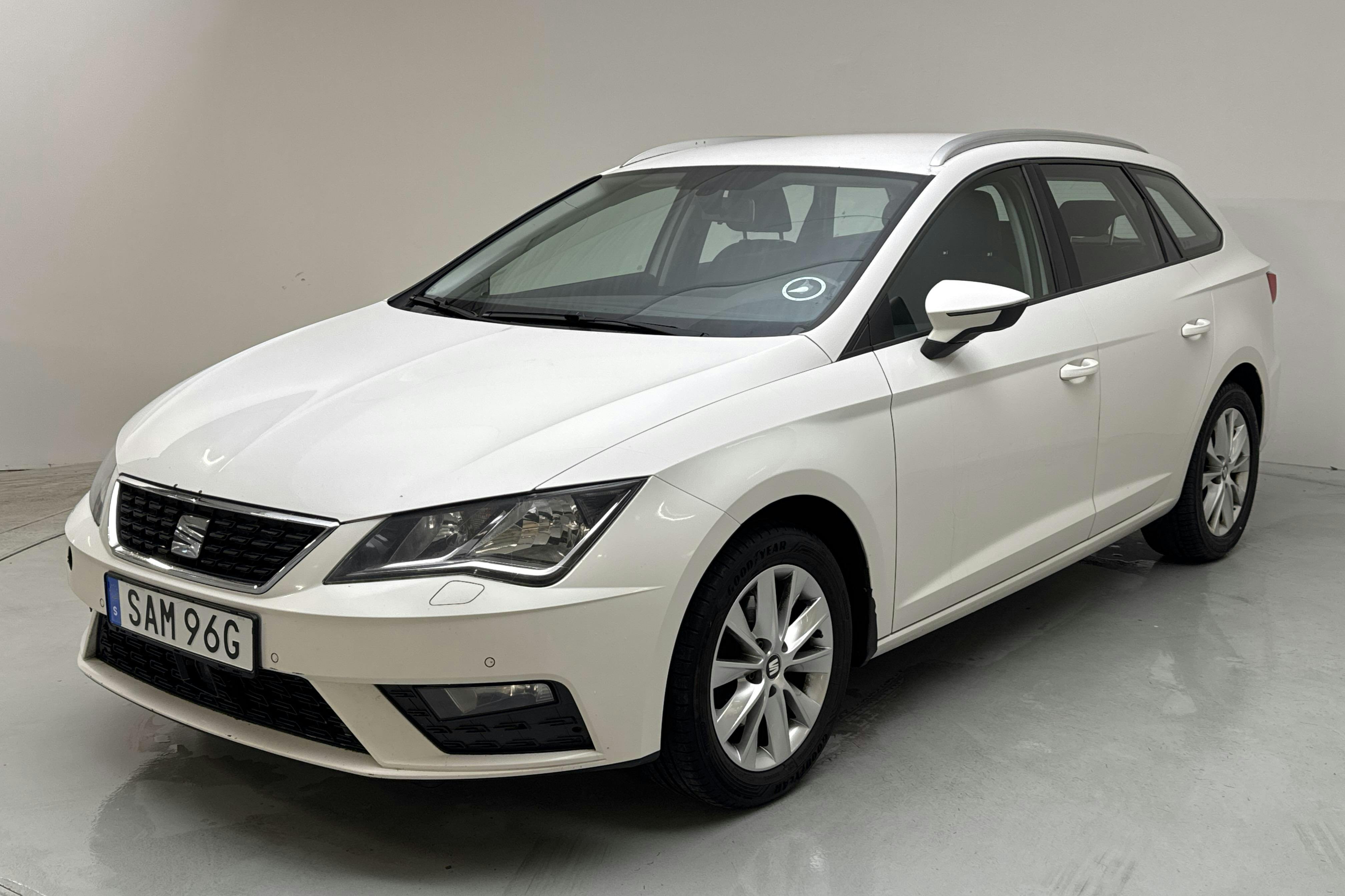 Seat Leon 1.5 TGI ST (130hk) - 381 870 km - Manual - white - 2020