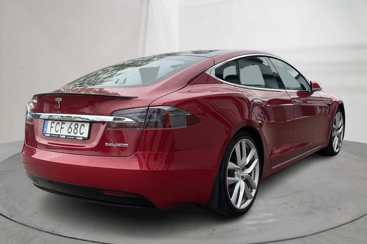 Tesla Model S Dual Motor Performance AWD - 7 231 mil - Automat - röd - 2019