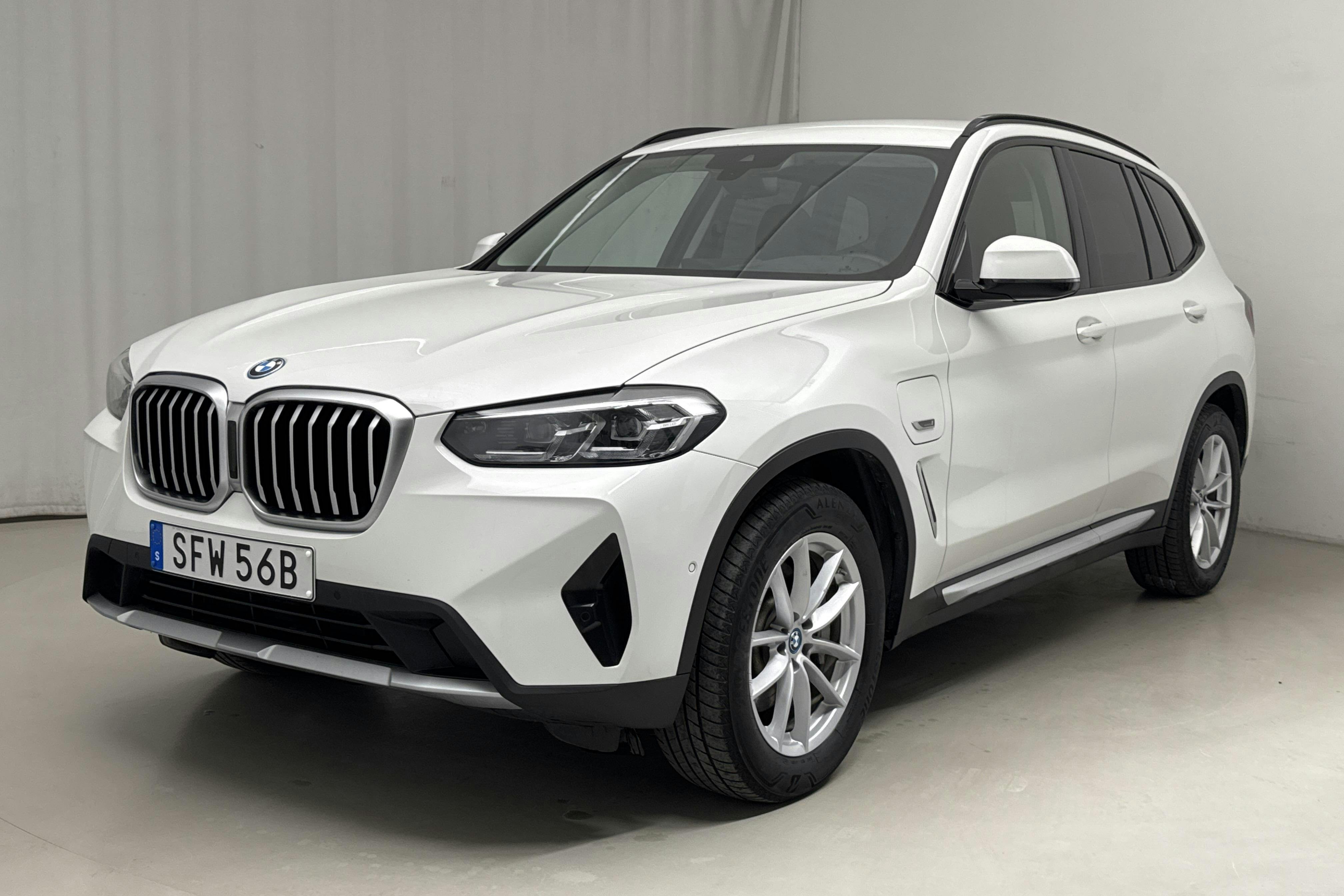 BMW X3 xDrive30e, G01 LCI (292hk) - 42 940 km - Automatyczna - biały - 2022
