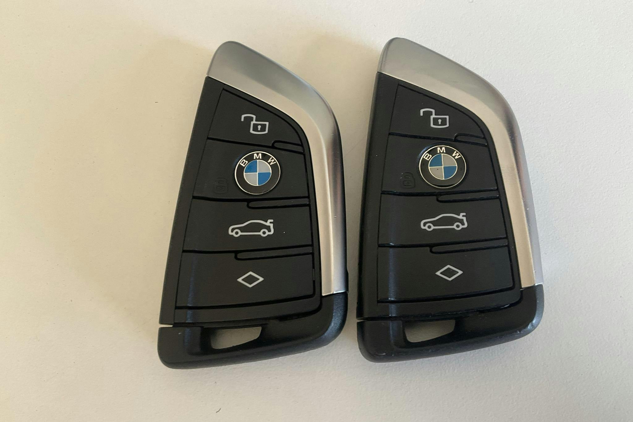 BMW 330e xDrive Touring, G21 (292hk) - 10 492 mil - Automat - grå - 2021