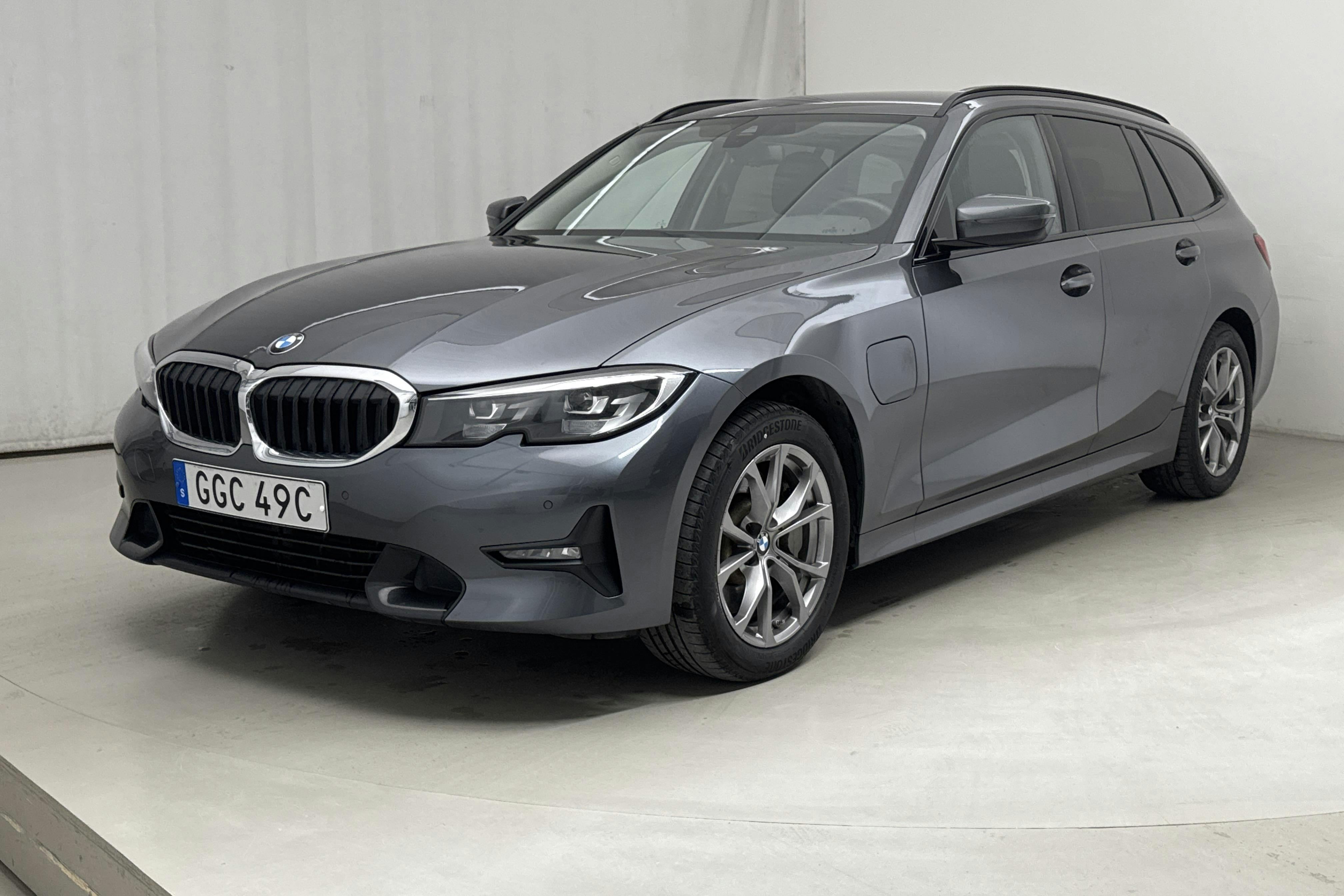 BMW 330e xDrive Touring, G21 (292hk) - 10 492 mil - Automat - grå - 2021