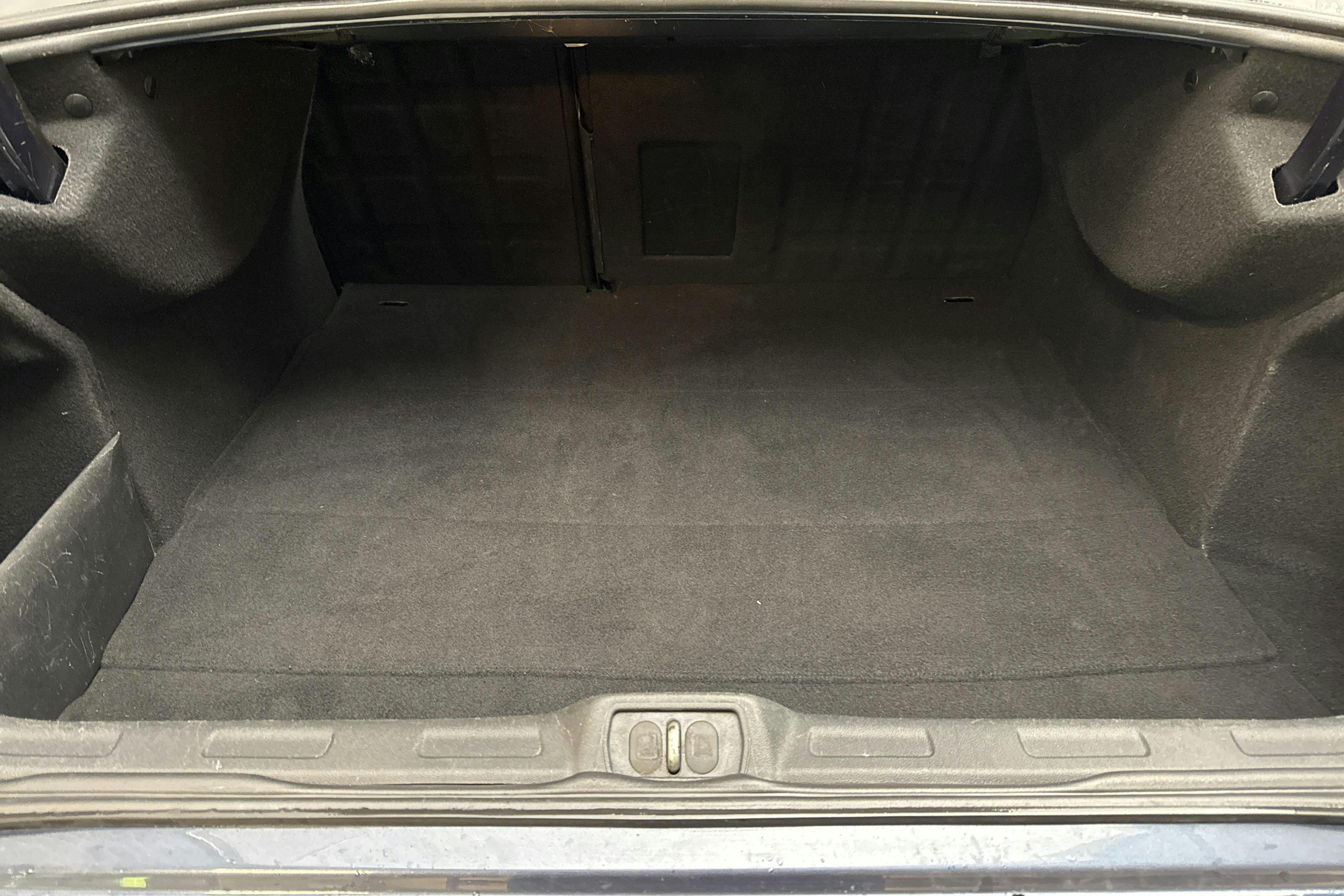 Citroën C5 III 2.0 BlueHDi (180hk) - 13 142 mil - Automat - Dark Blue - 2016