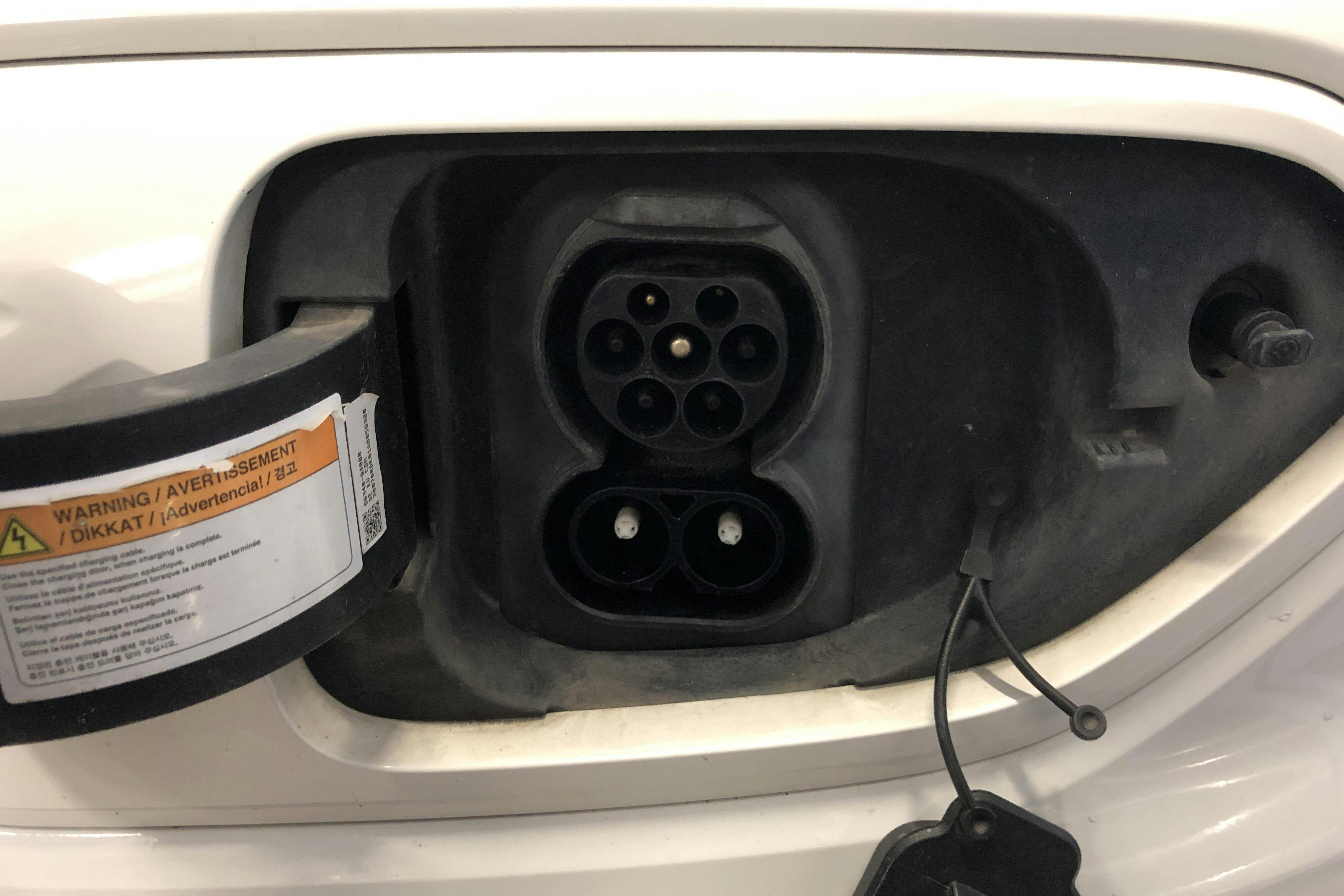 KIA Niro EV 64 kWh (204hk) - 10 560 mil - Automat - vit - 2020