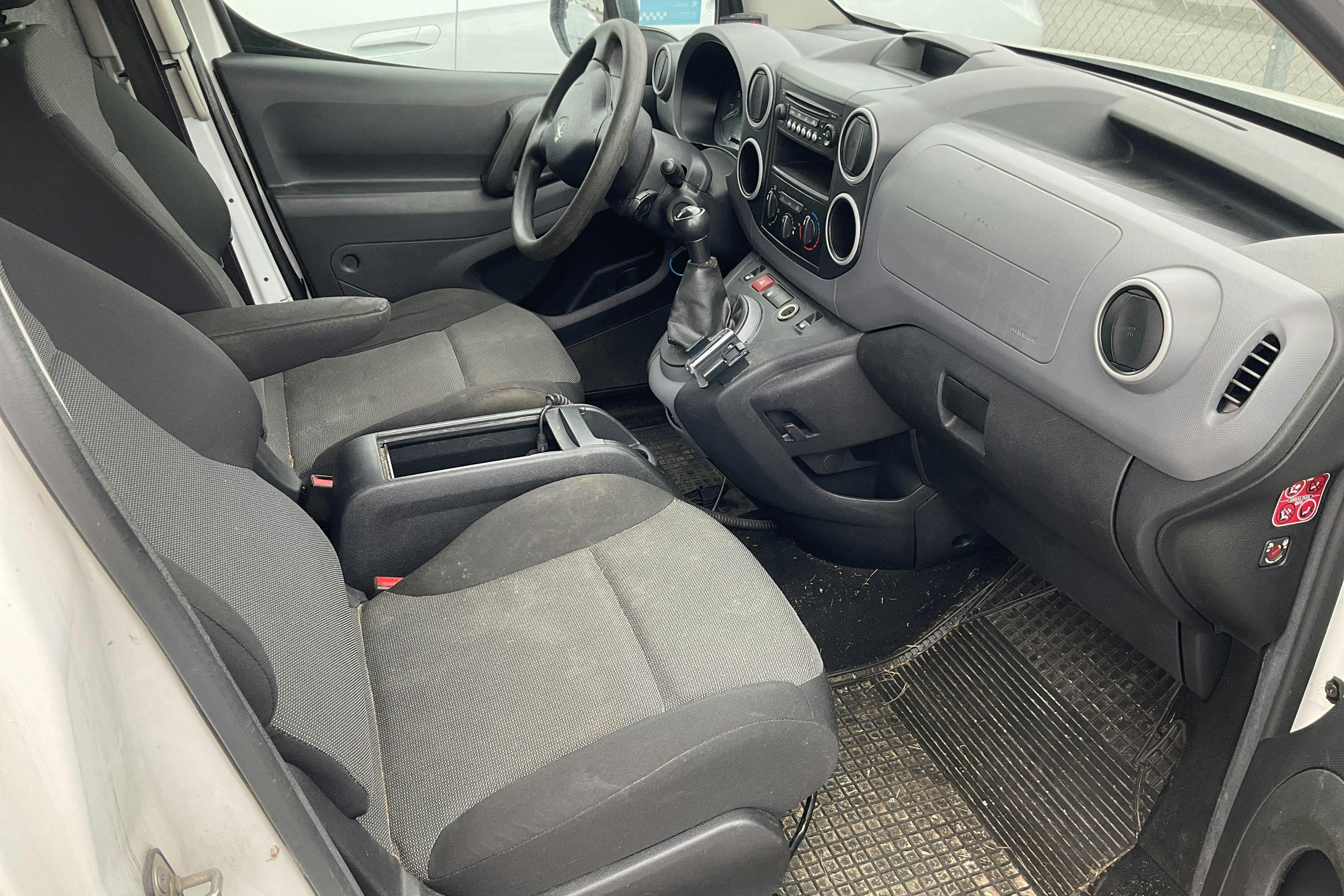 Peugeot Partner 1.6 BlueHDI Skåp (100hk) - 0 mil - Manuell - vit - 2016