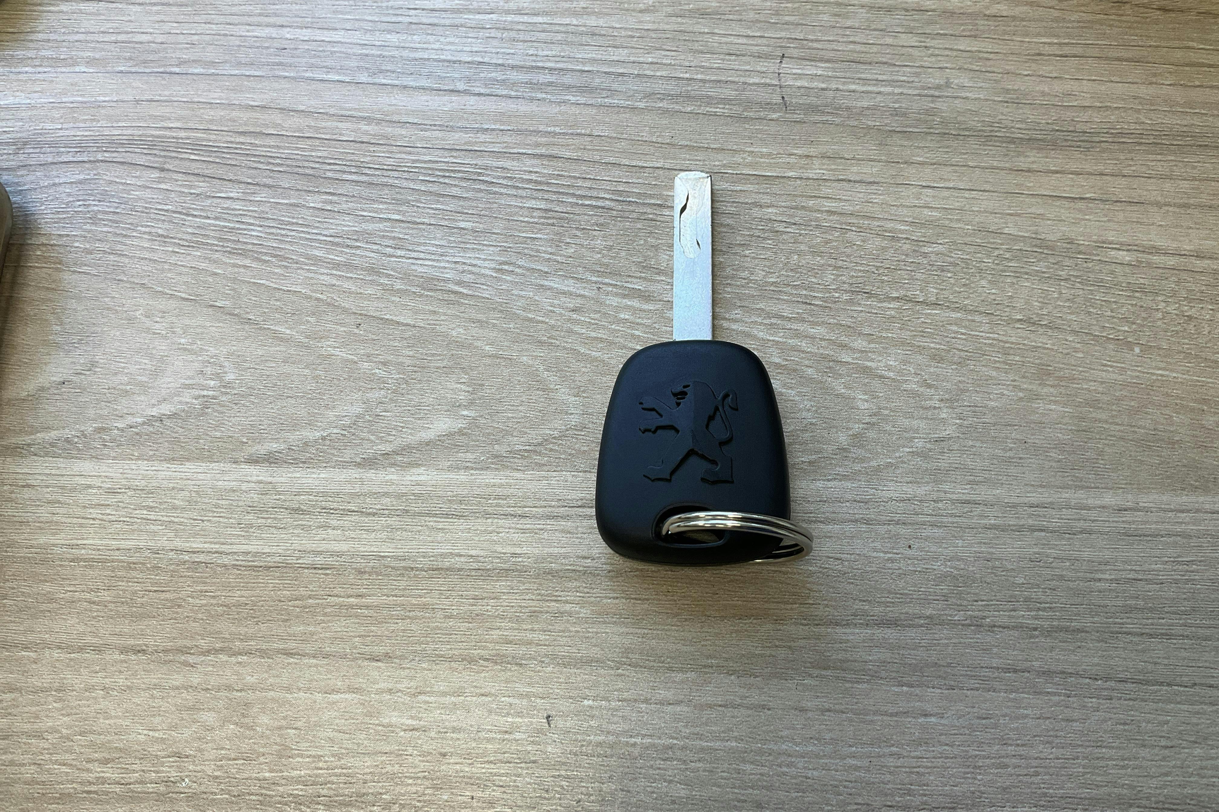 Peugeot Partner 1.6 BlueHDI Skåp (100hk) - 0 mil - Manuell - vit - 2016