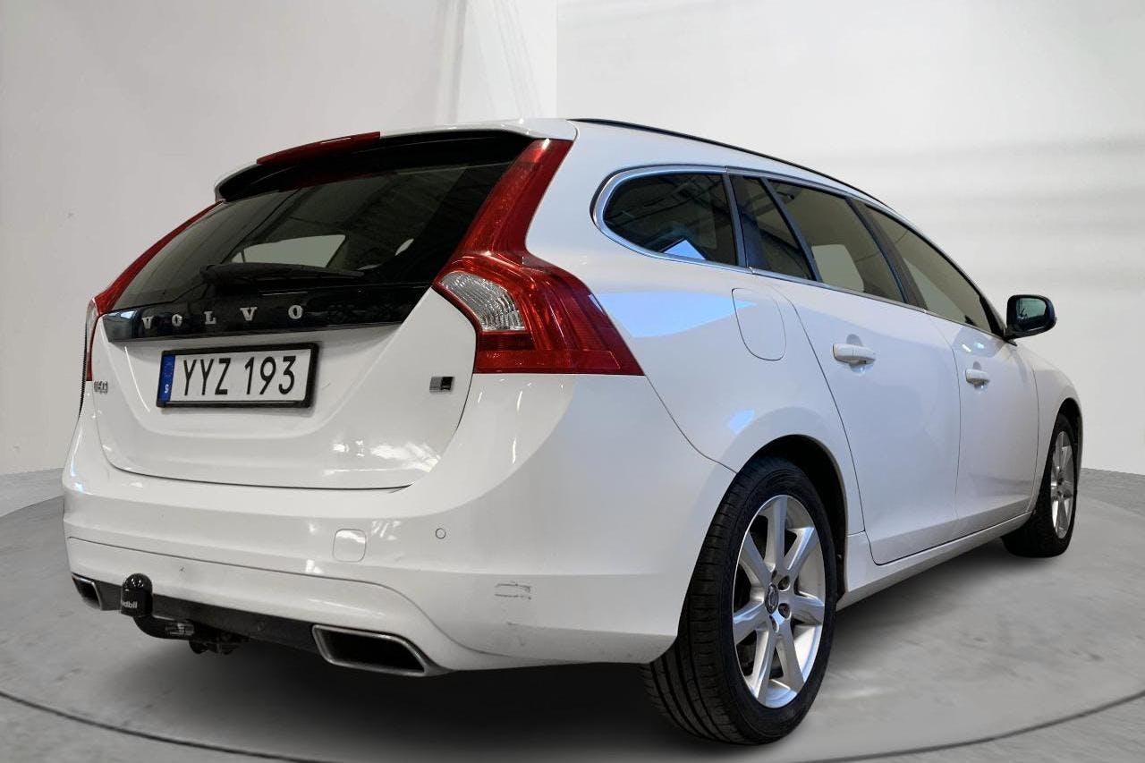 Volvo V60 D4 AWD (190hk) - 120 130 km - Automatic - white - 2018