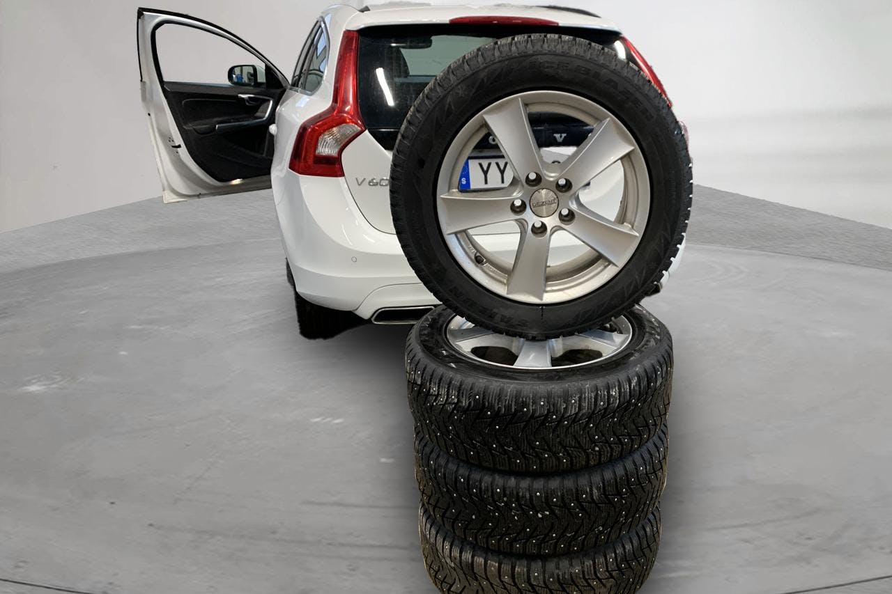 Volvo V60 D4 AWD (190hk) - 12 013 mil - Automat - vit - 2018