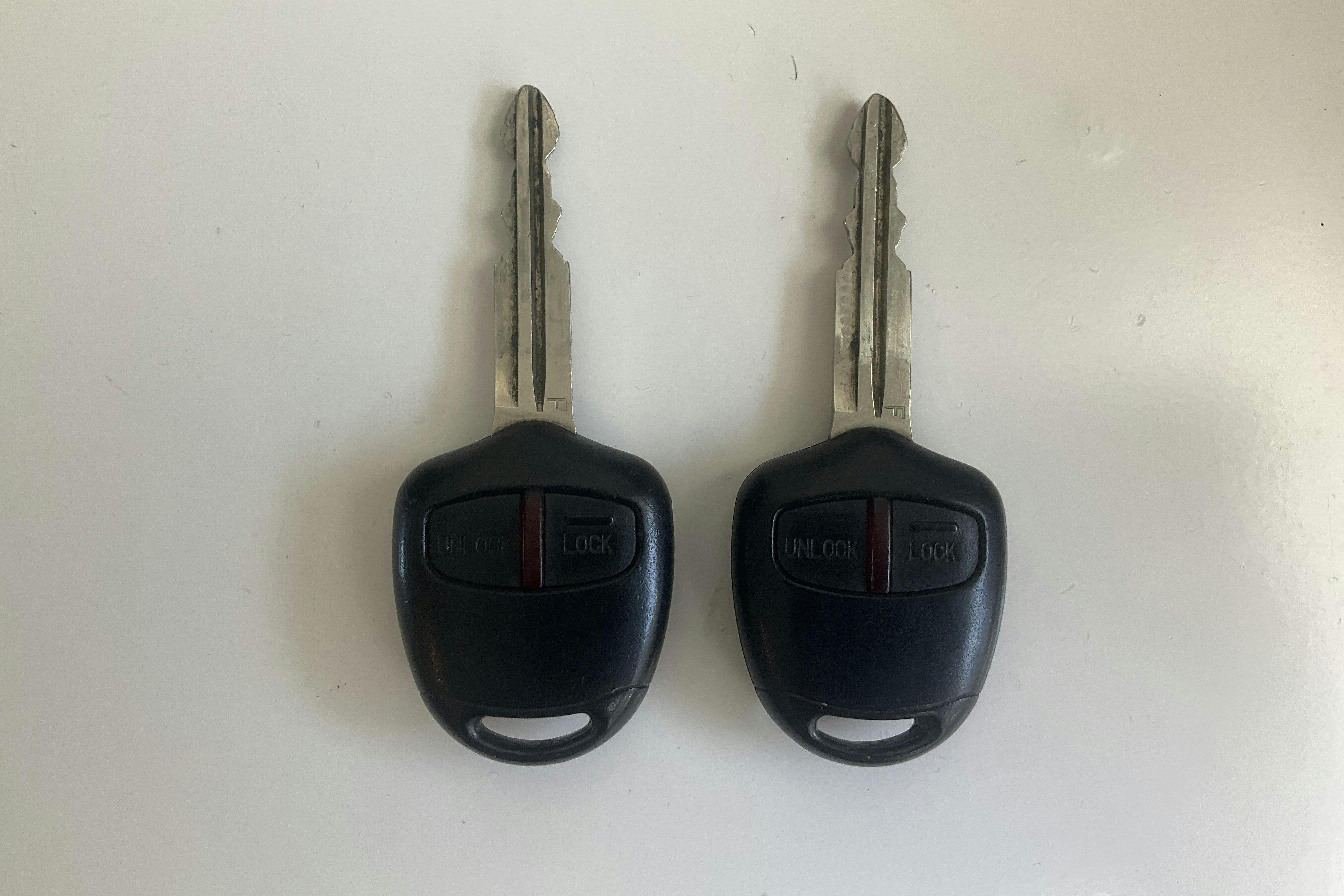 Mitsubishi L200 2.5 DI-D (178hk) - 27 077 mil - Automat - brun - 2011