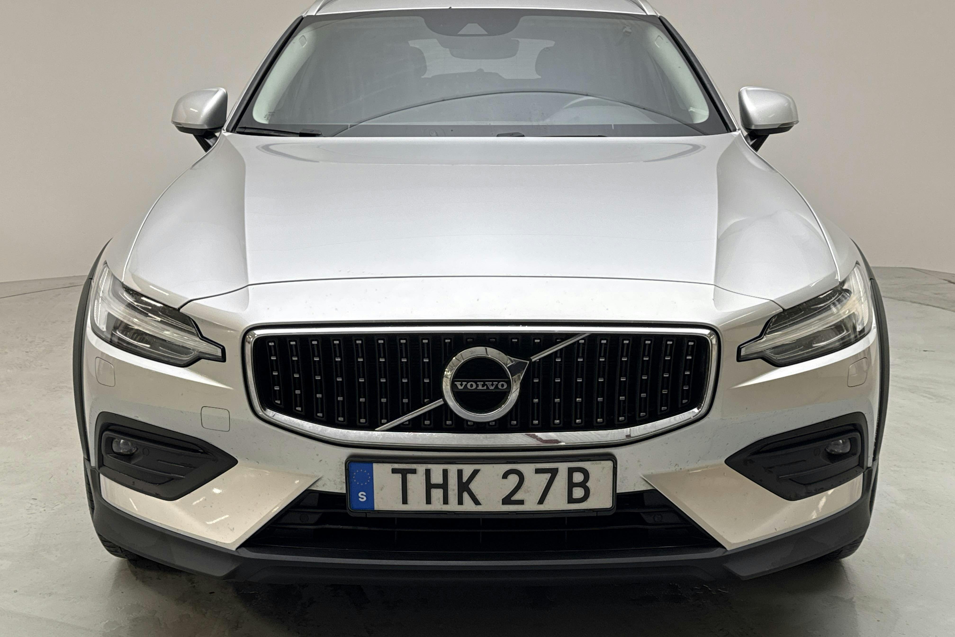 Volvo V60 D4 Cross Country AWD (190hk) - 19 497 mil - Automat - silver - 2020