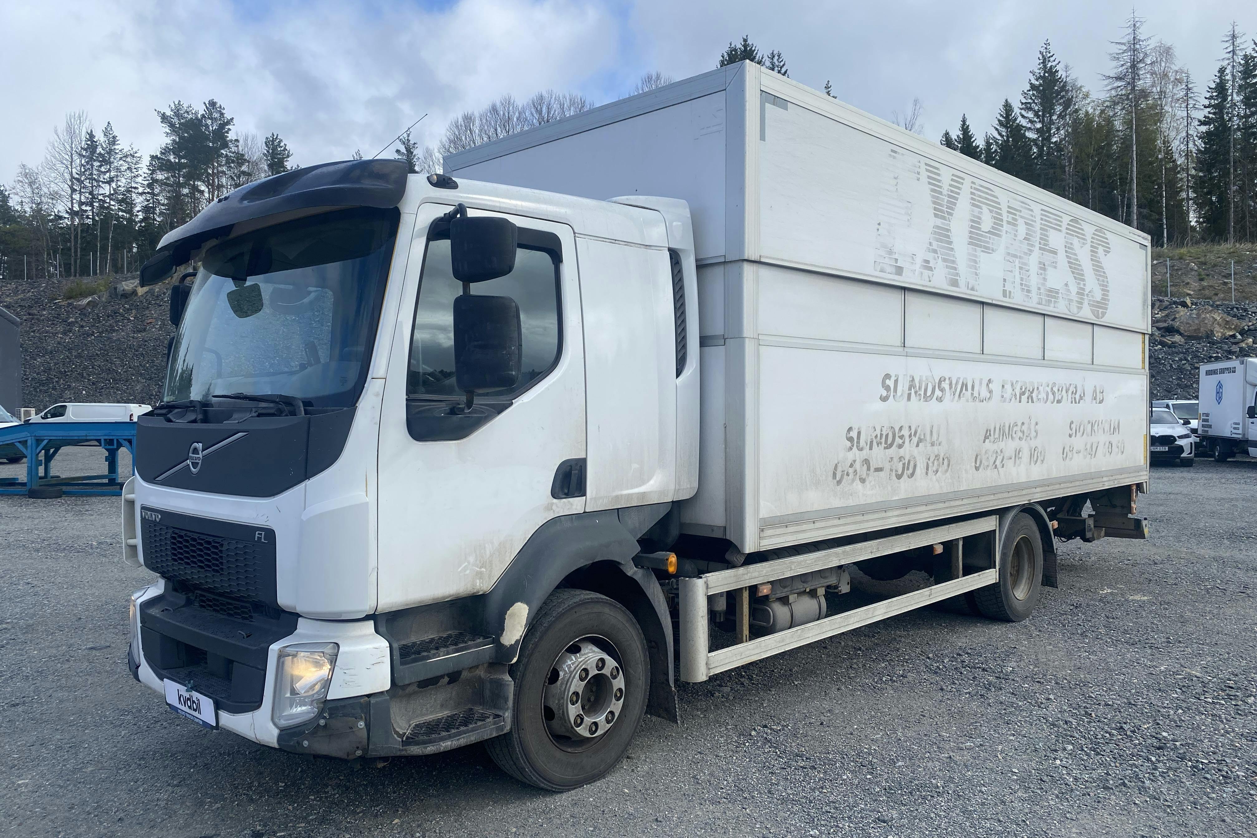 VOLVO FL240 - 168 375 km - Automat - vit - 2016
