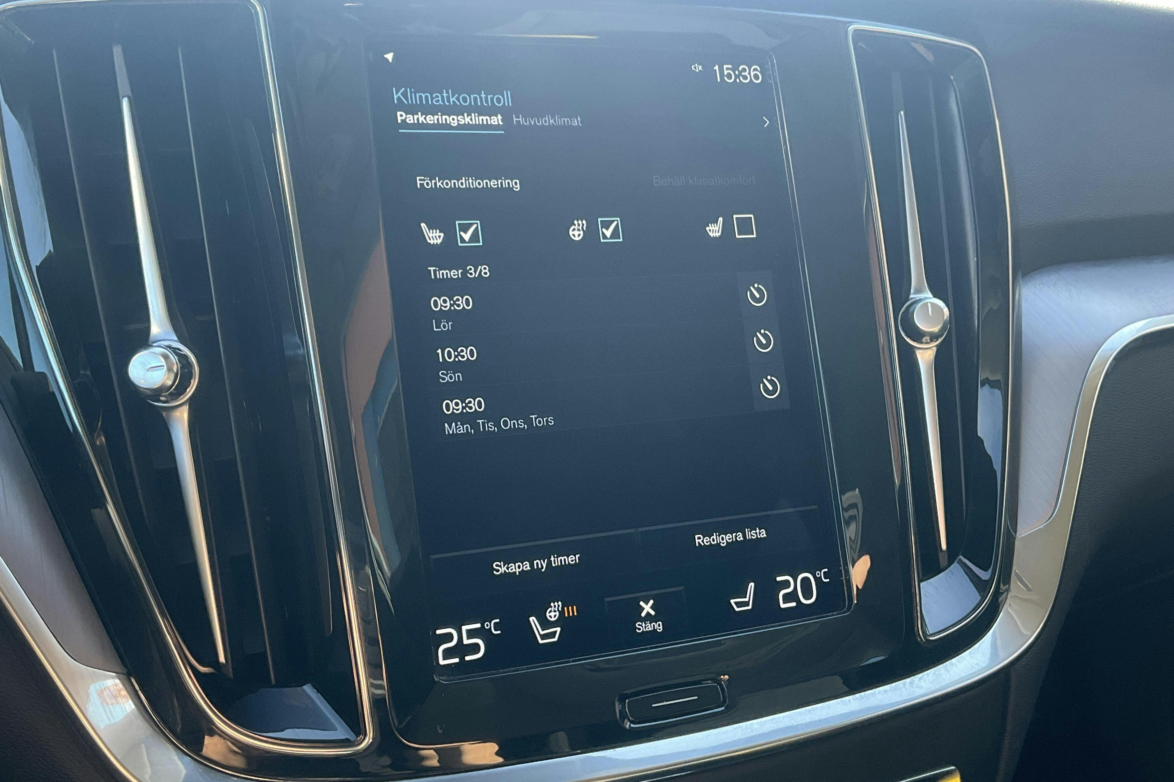 Volvo V60 T6 AWD Recharge (340hk) - 8 099 mil - Automat - vit - 2021