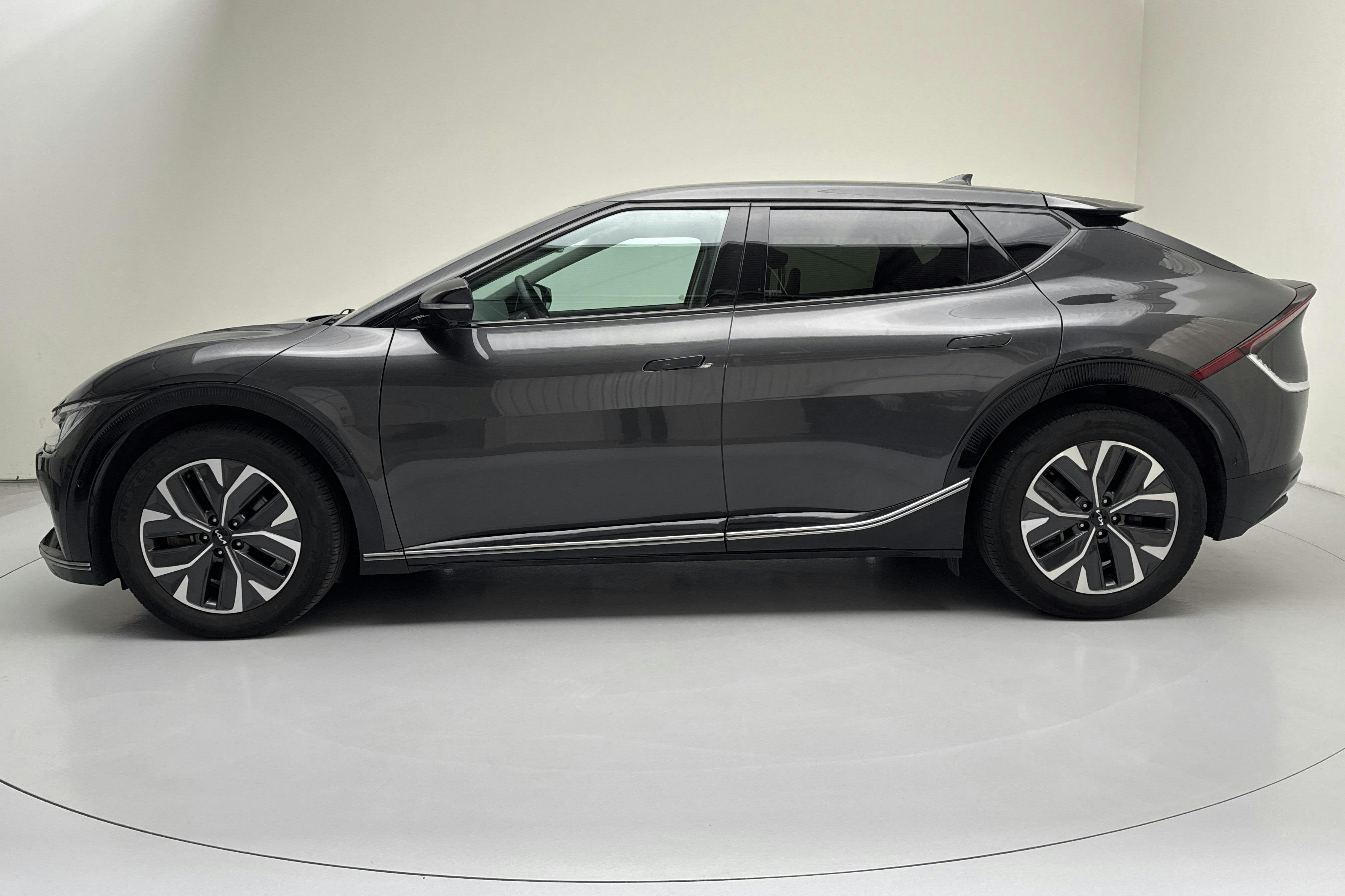 KIA EV6 AWD (325hk) - 5 024 mil - Automat - grå - 2022
