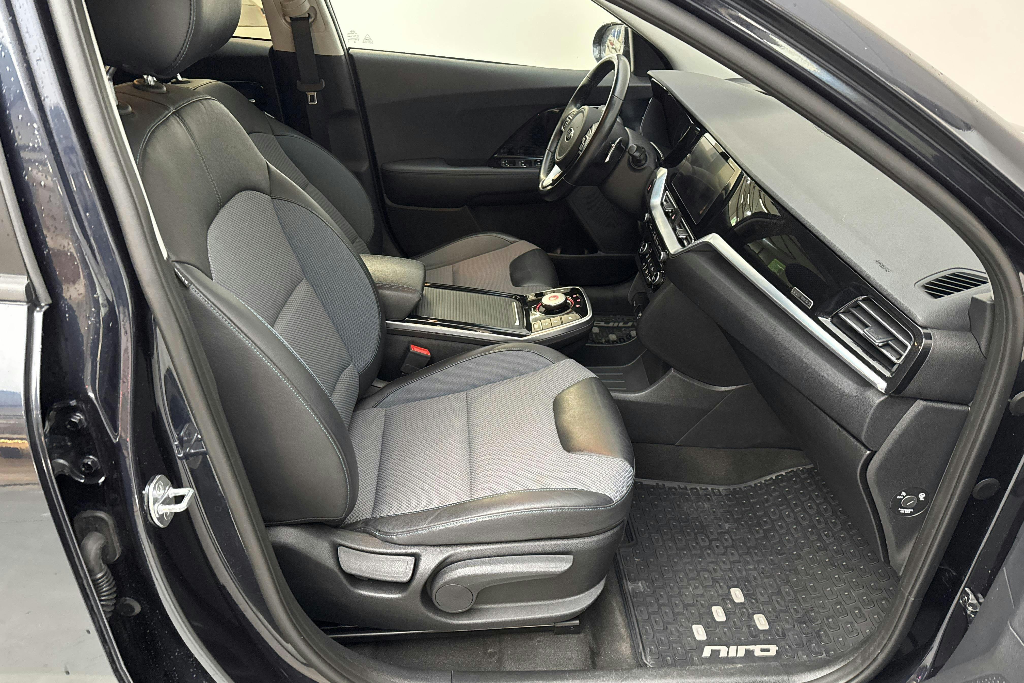 KIA e-Niro 64 kWh (204hk) - 11 560 mil - Automat - blå - 2021