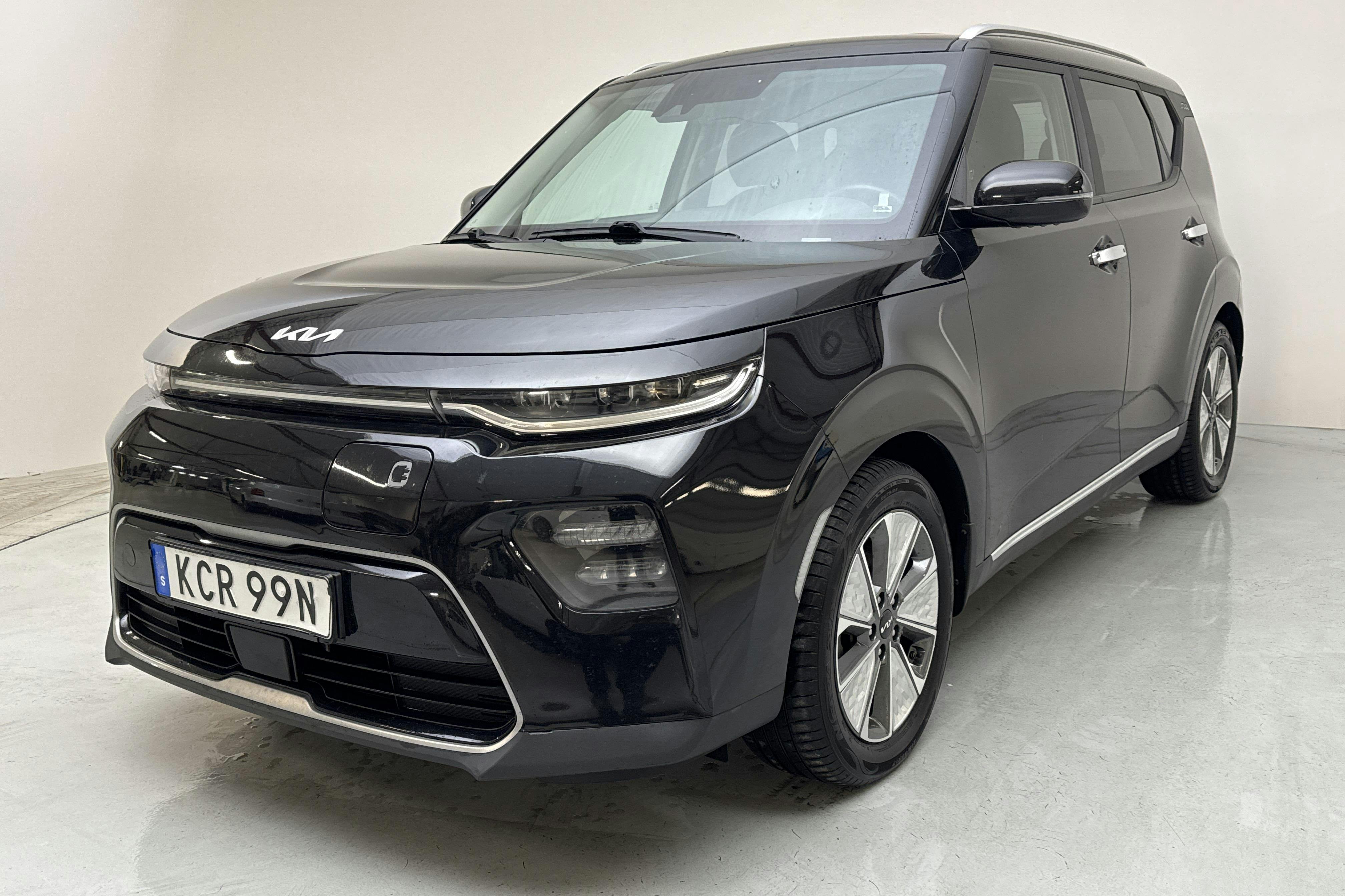 KIA e-Soul Long Range 64 kWh (204hk) - 75 340 km - Automatic - black - 2022