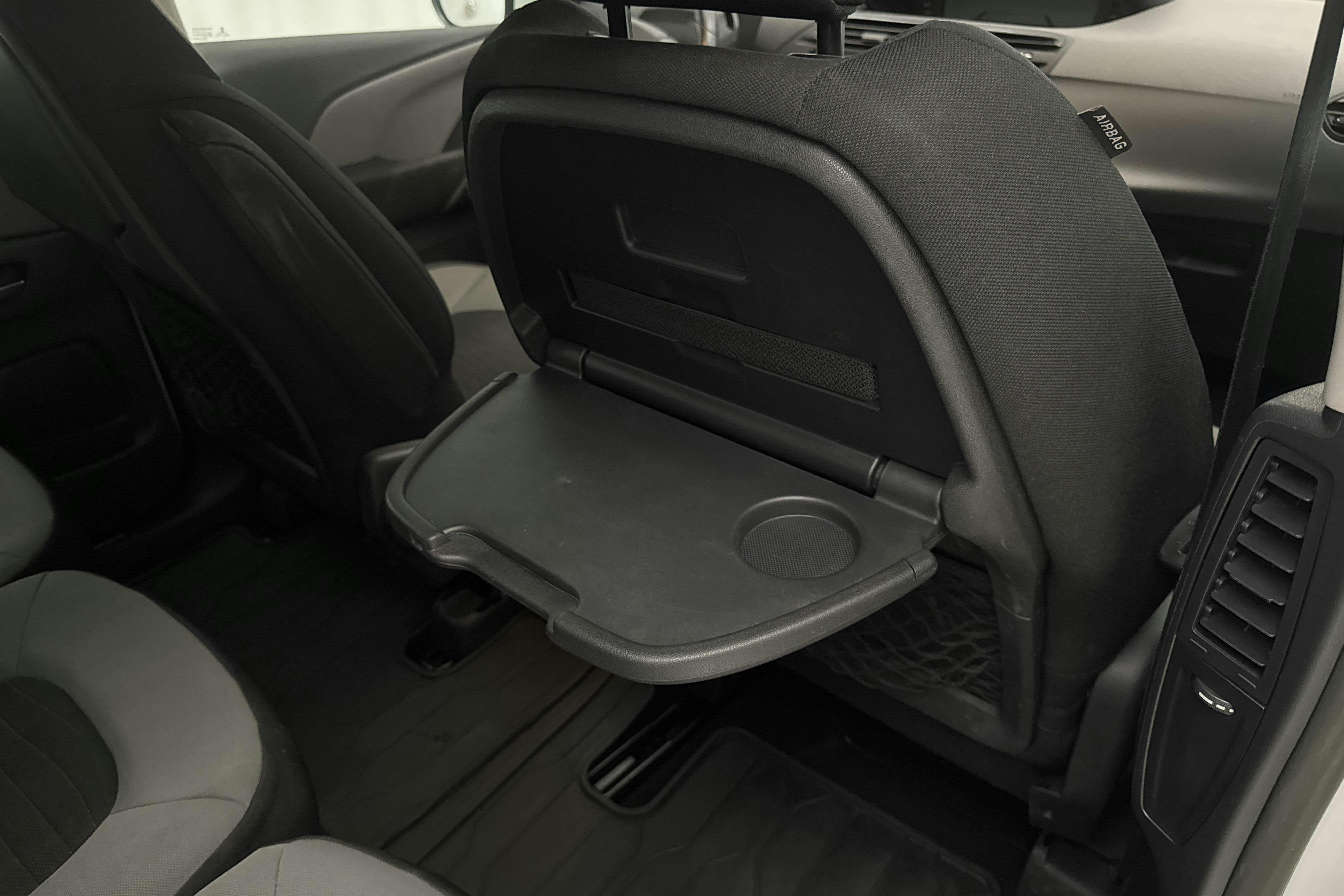 Citroën C4 Picasso 1.6 HDi (92hk) - 20 053 mil - Automat - vit - 2014