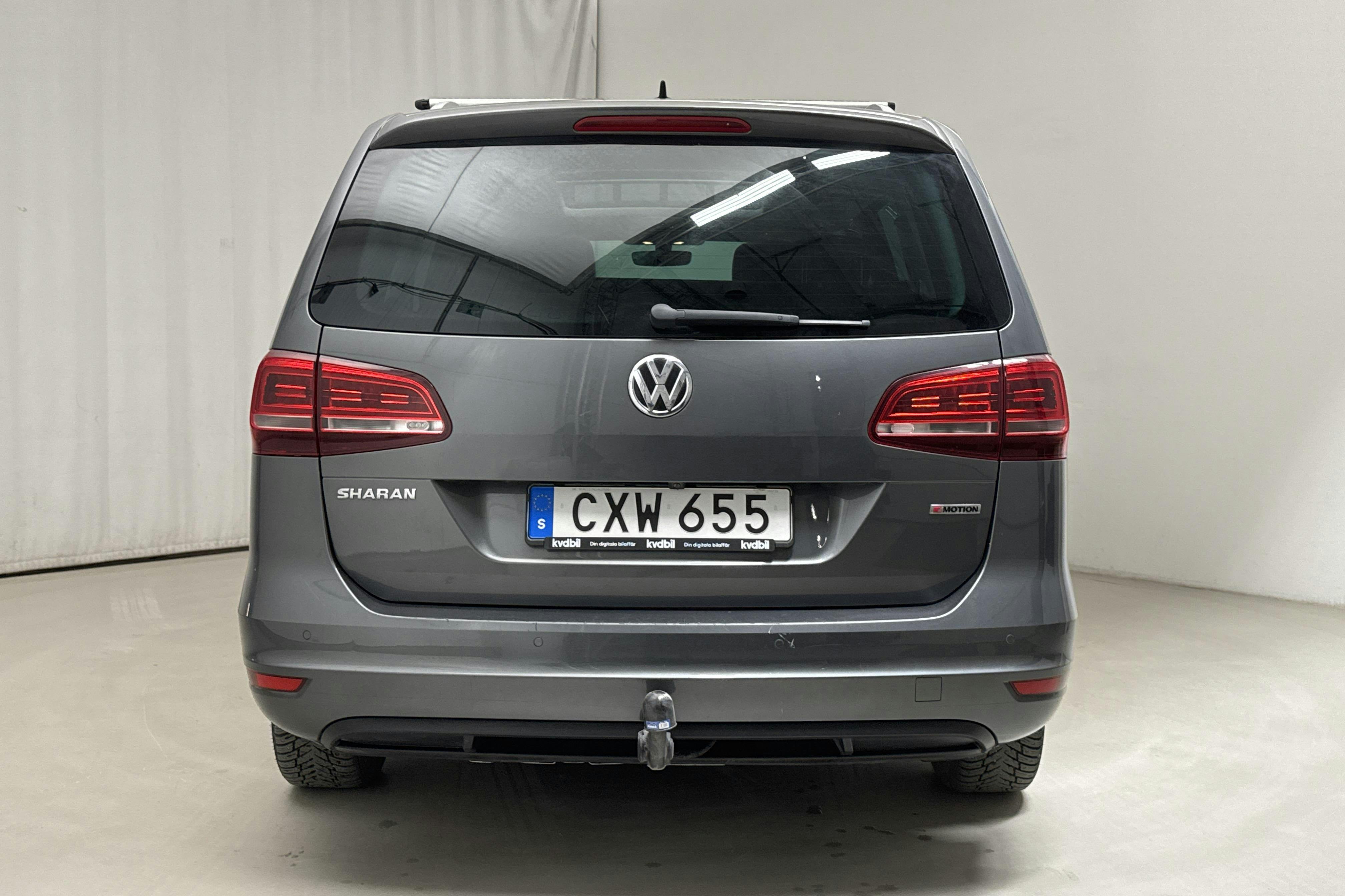 VW Sharan 2.0 TDI 4Motion (150hk) - 136 990 km - Manualna - Dark Grey - 2017