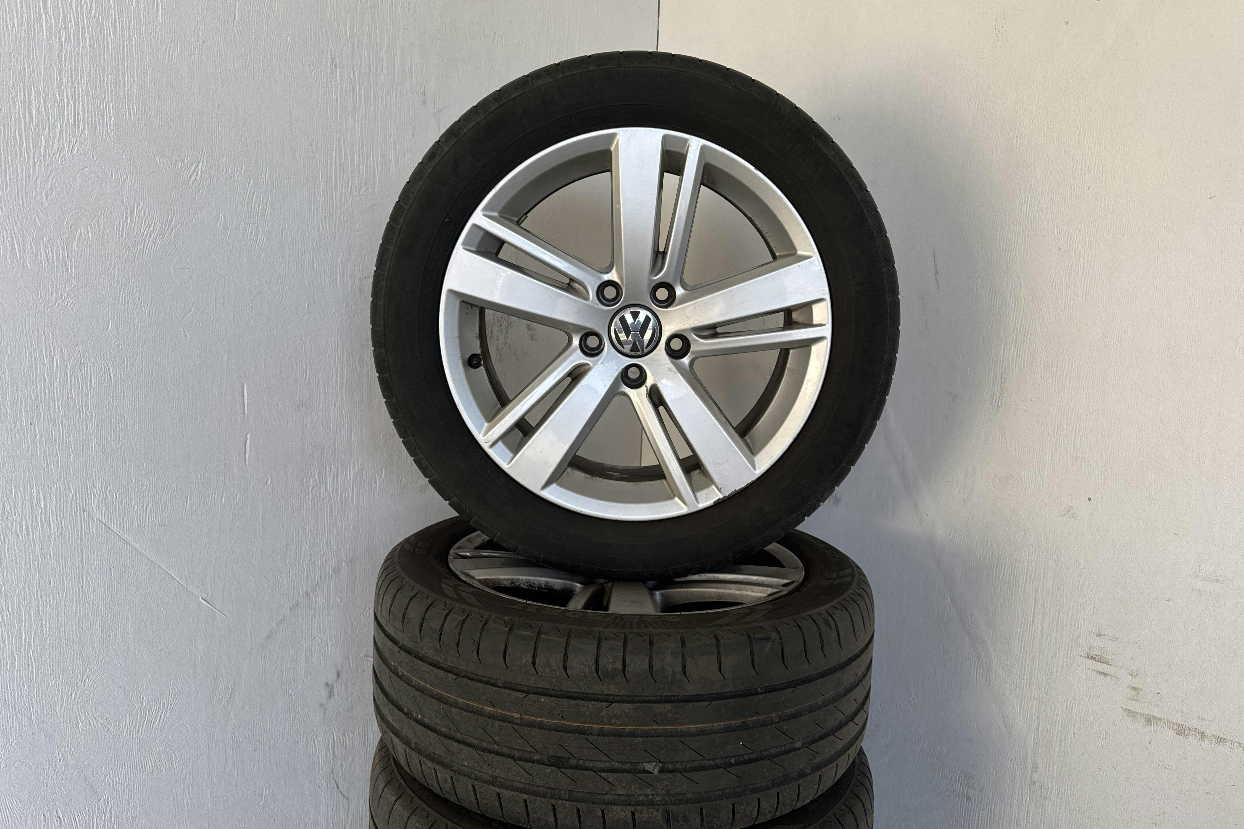 VW Sharan 2.0 TDI 4Motion (150hk) - 136 990 km - Manualna - Dark Grey - 2017