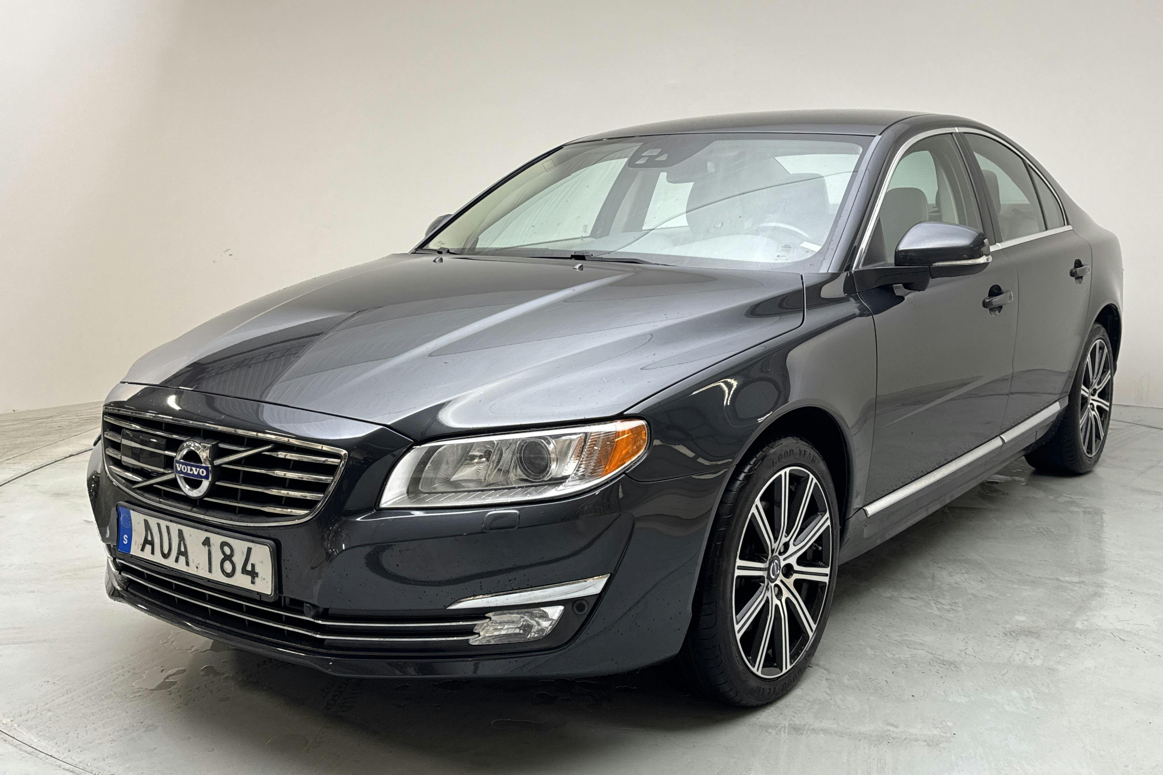 Volvo S80 D5 AWD (215hk) - 15 891 mil - Automat - grå - 2014