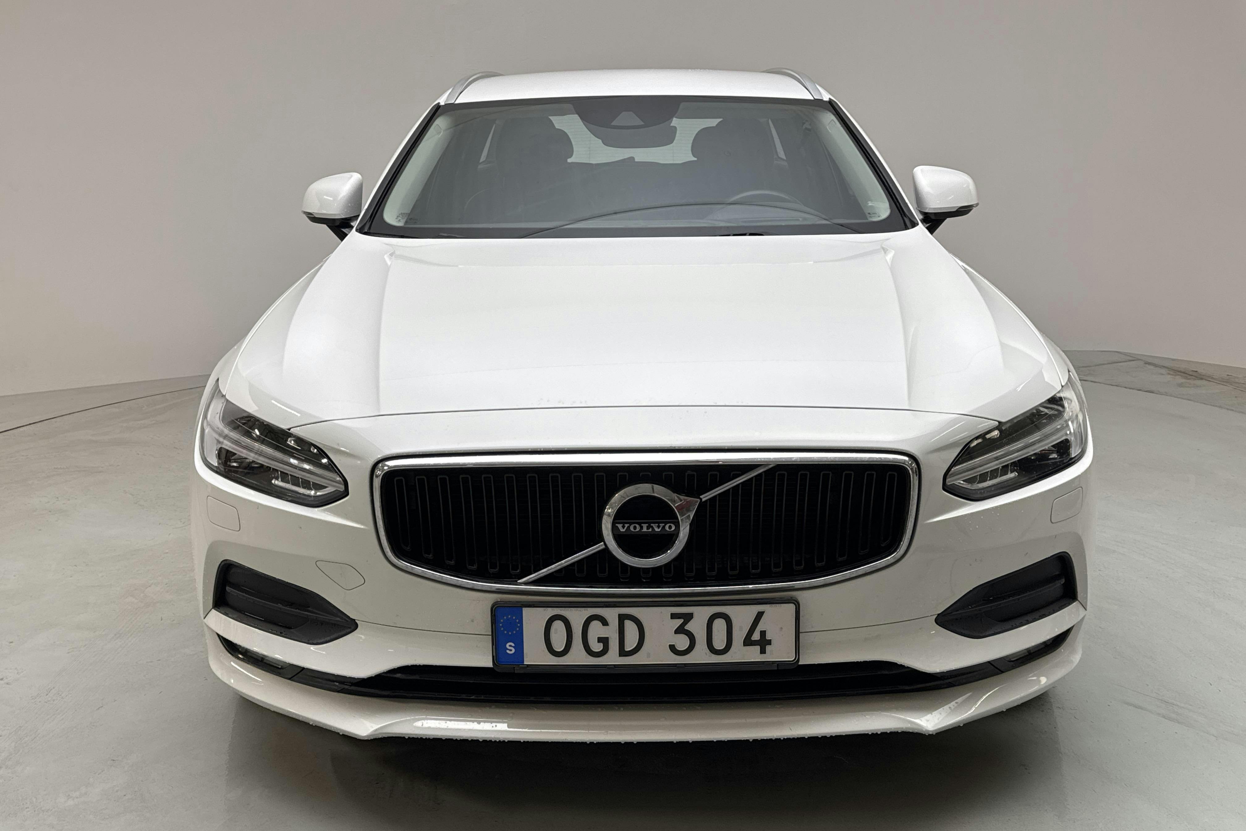 Volvo V90 D4 (190hk) - 128 270 km - Automatyczna - biały - 2017