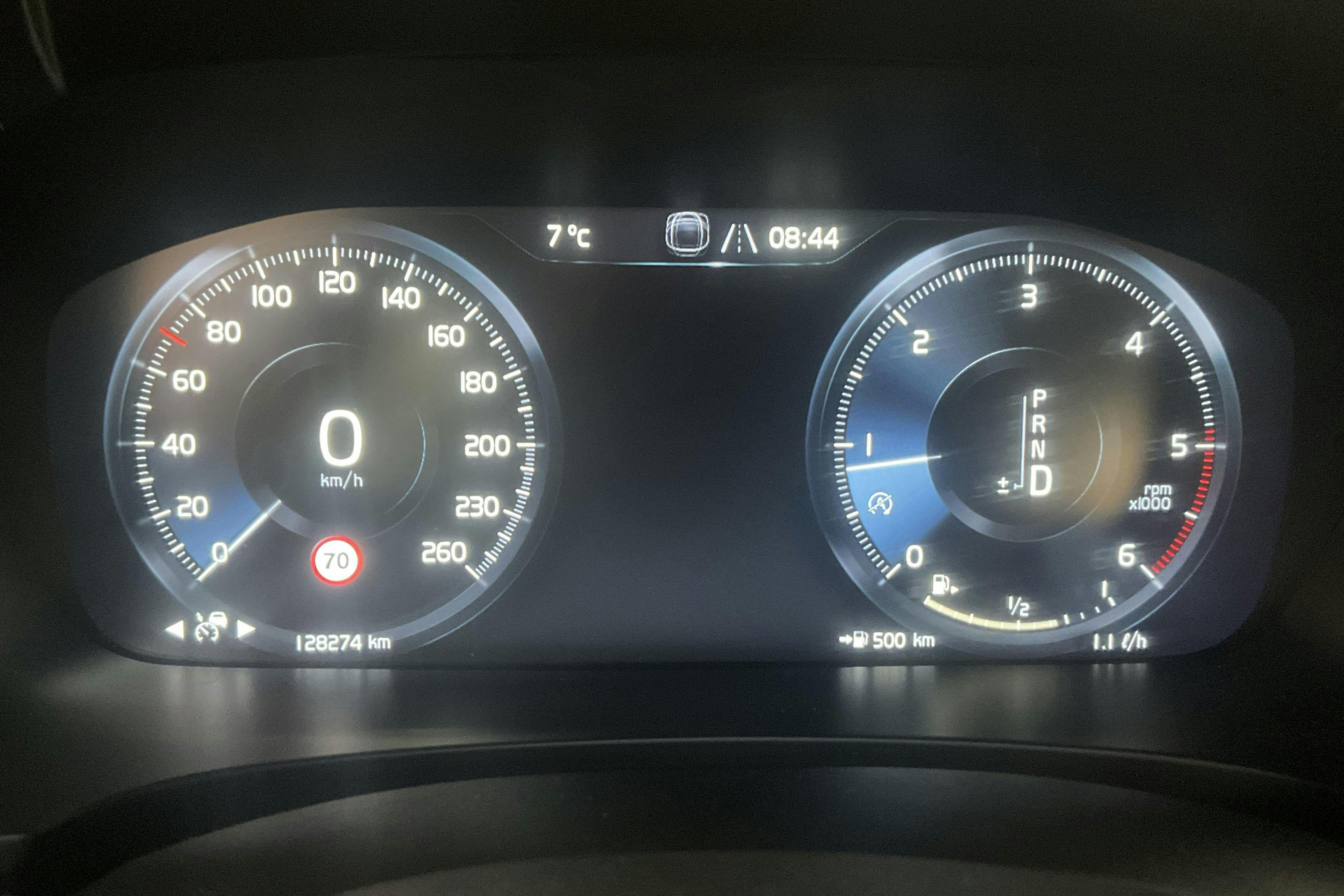 Volvo V90 D4 (190hk) - 128 270 km - Automatyczna - biały - 2017