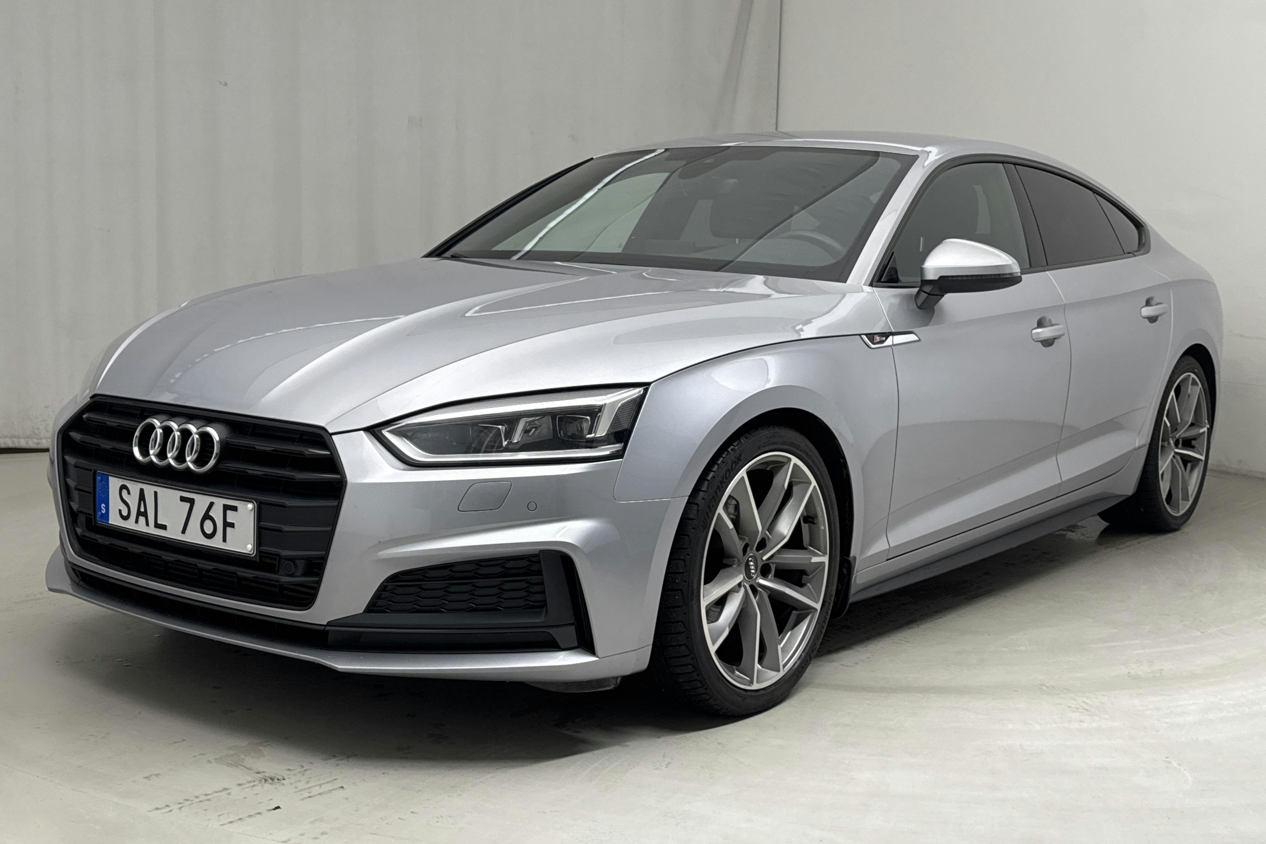 Audi A5 Sportback 40 TFSI (190hk) - 7 889 mil - Automat - silver - 2019