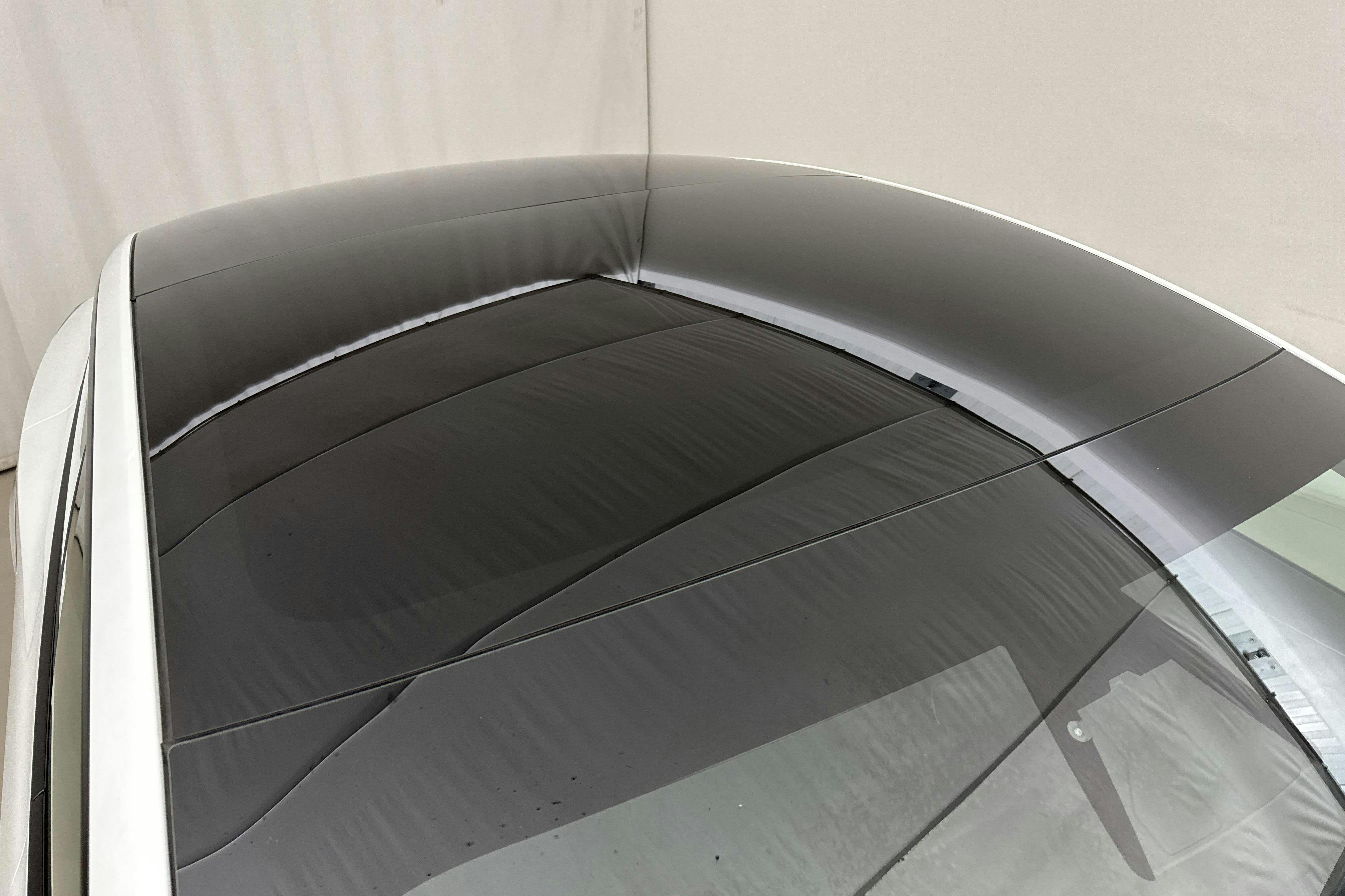 Tesla Model 3 Standard Range RWD - 3 539 mil - Automat - vit - 2024