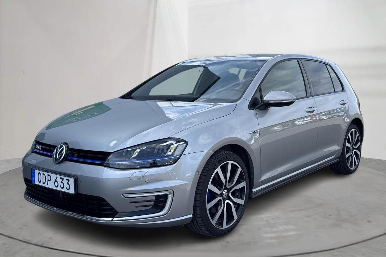 VW Golf VII GTE 5dr (204hk) - 95 110 km - Automatyczna - srebro - 2017