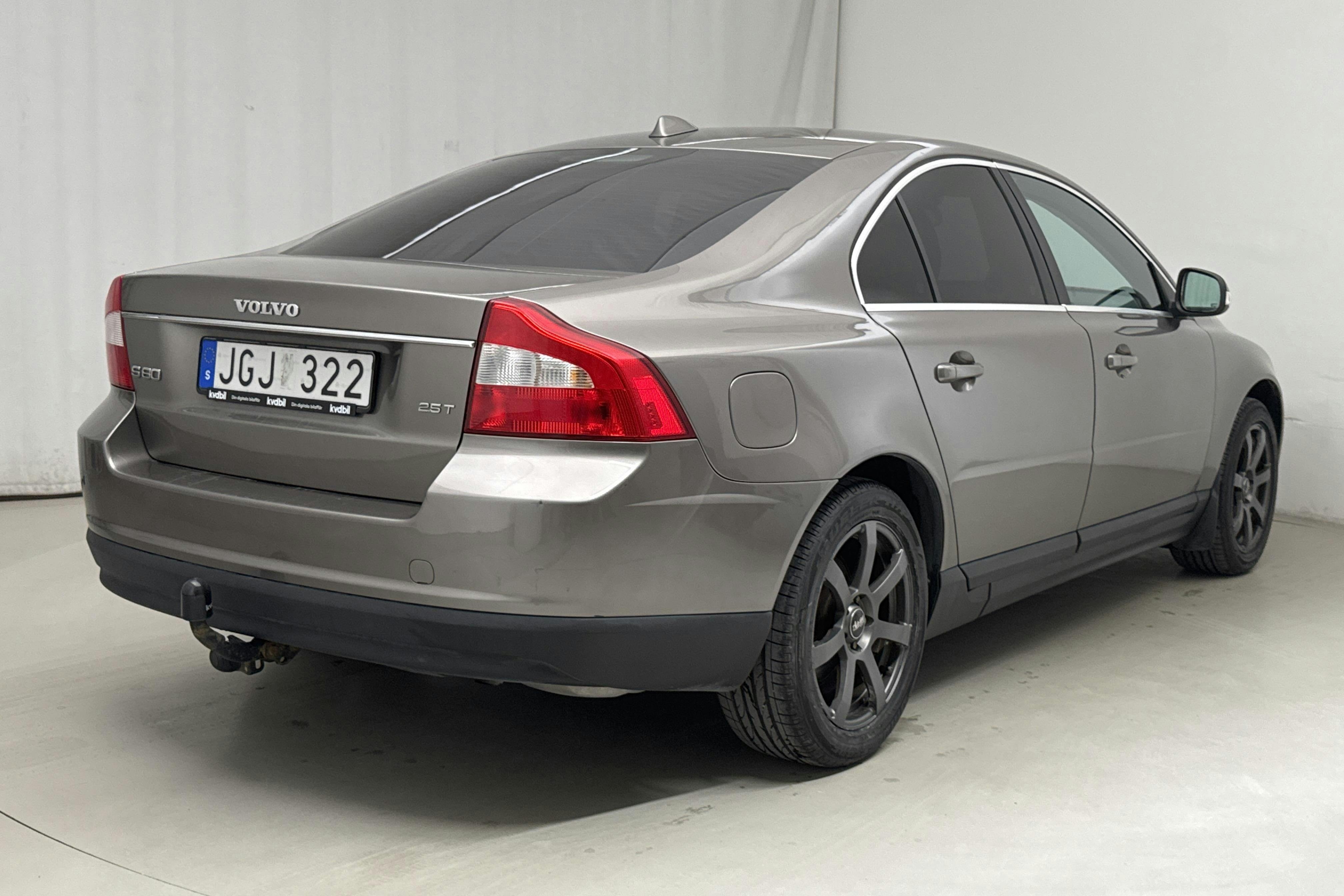 Volvo S80 2.5T (200hk) - 20 534 mil - Manuell - grå - 2007