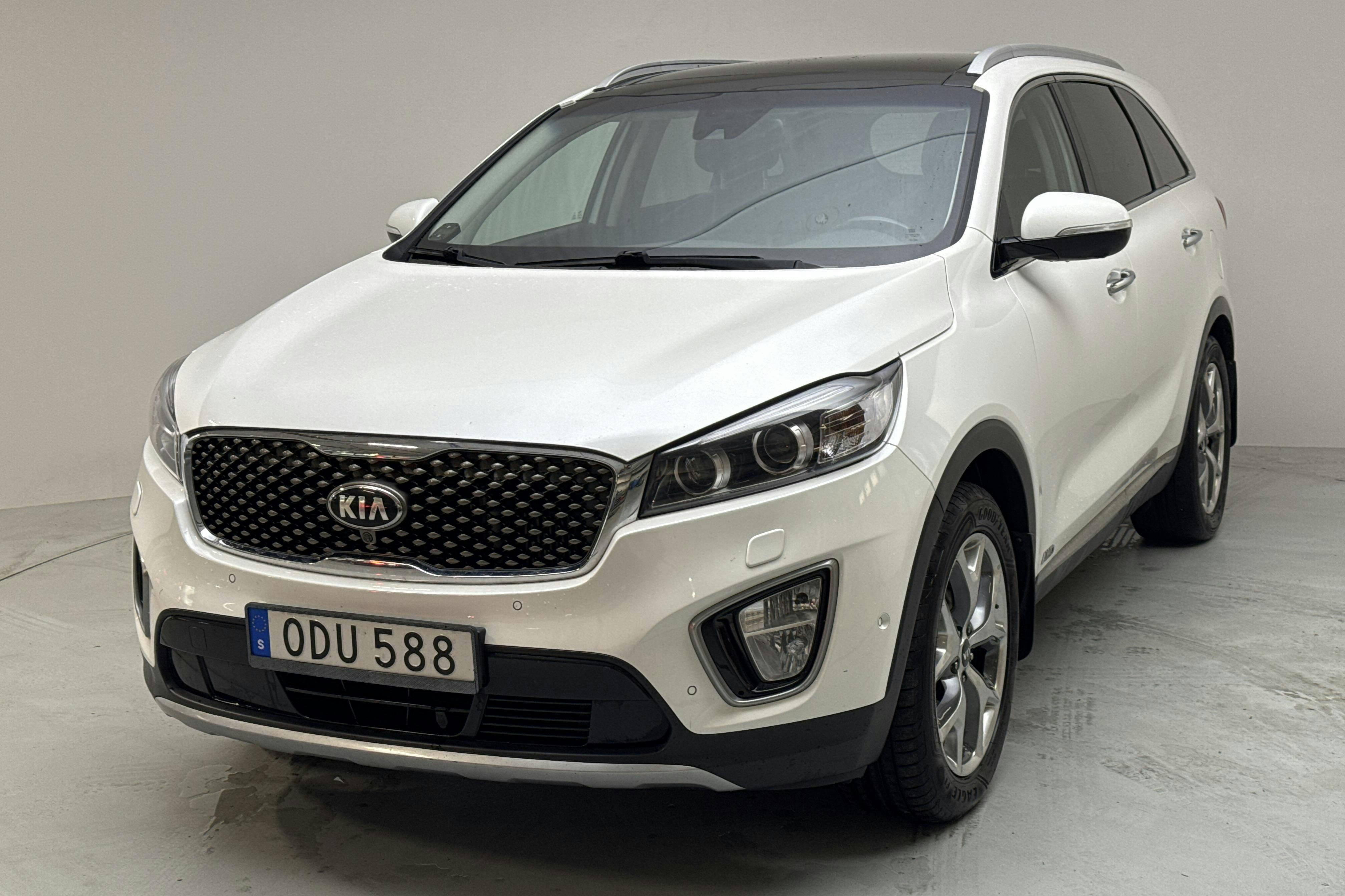 KIA Sorento 2.2 CRDi (200hk) - 16 145 mil - Automat - vit - 2016