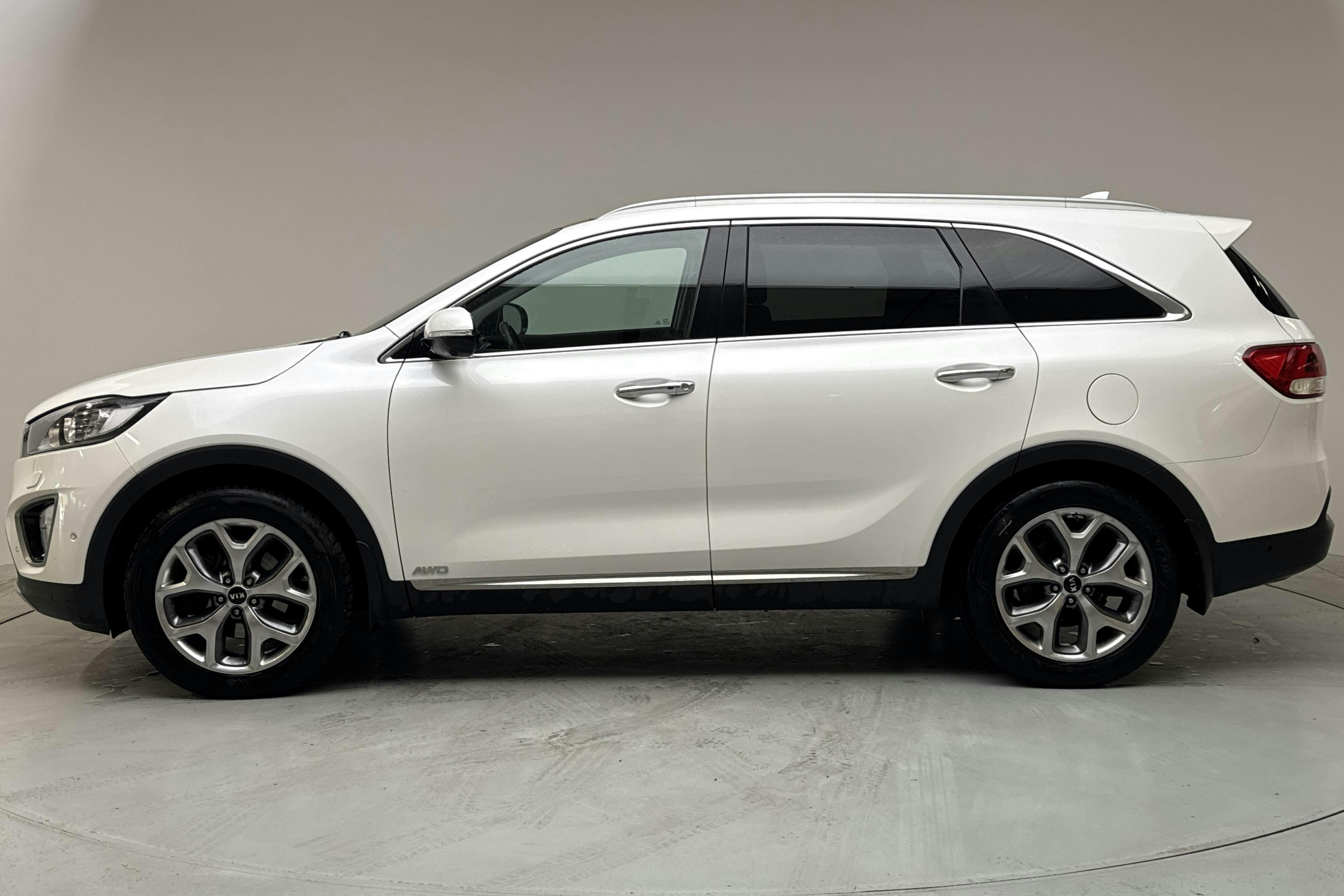 KIA Sorento 2.2 CRDi (200hk) - 16 145 mil - Automat - vit - 2016