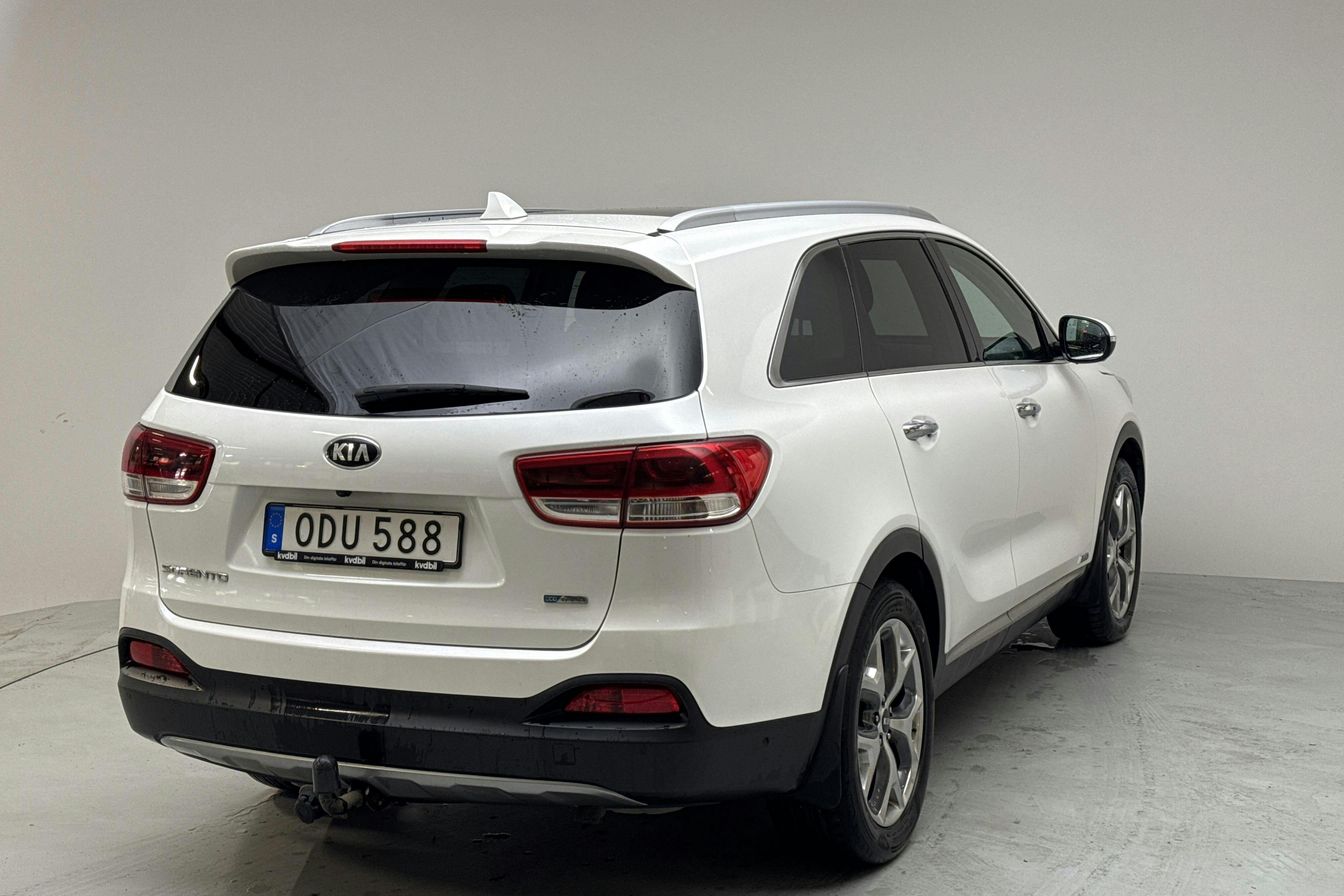 KIA Sorento 2.2 CRDi (200hk) - 16 145 mil - Automat - vit - 2016