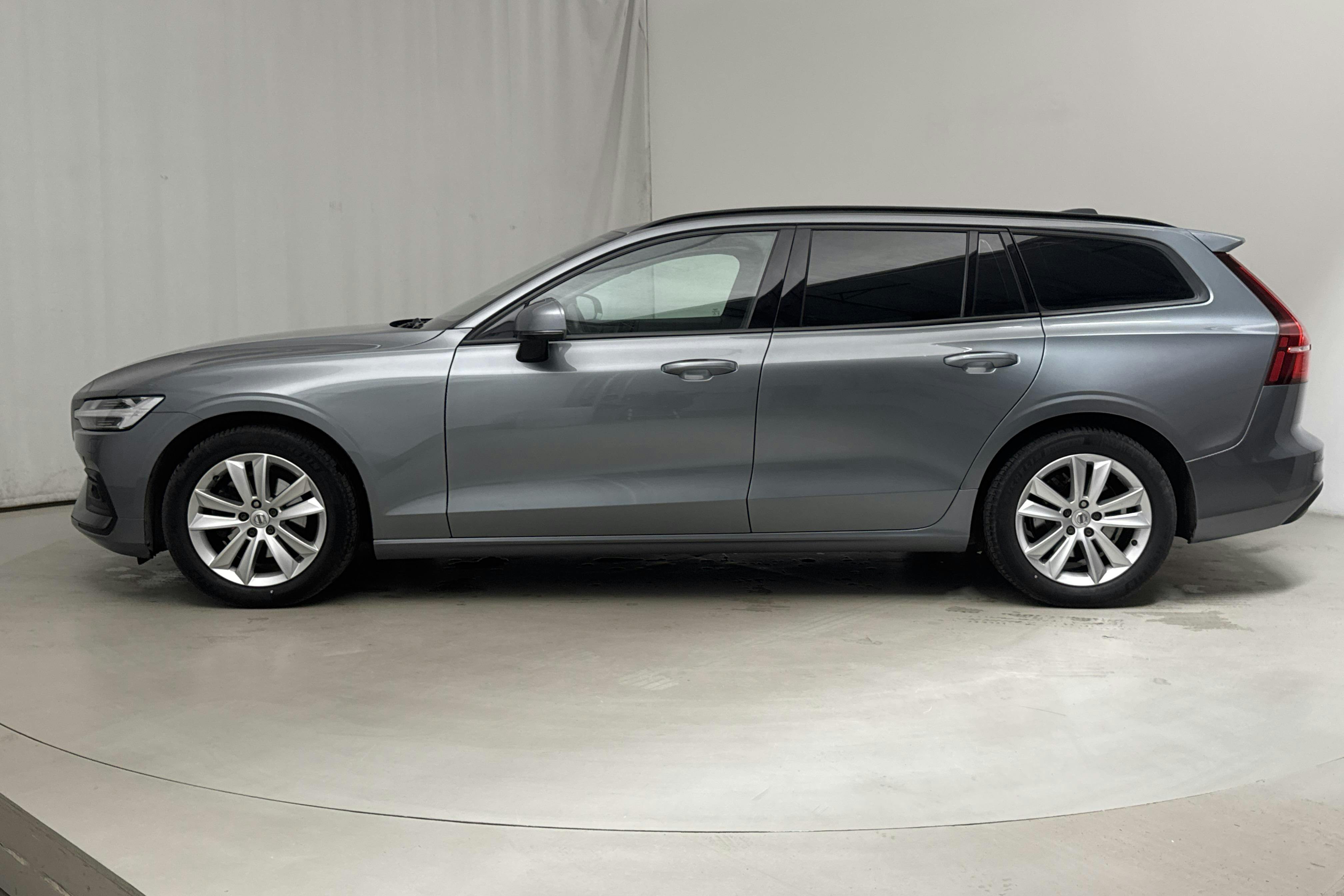 Volvo V60 D3 (150hk) - 5 871 mil - Automat - grå - 2020