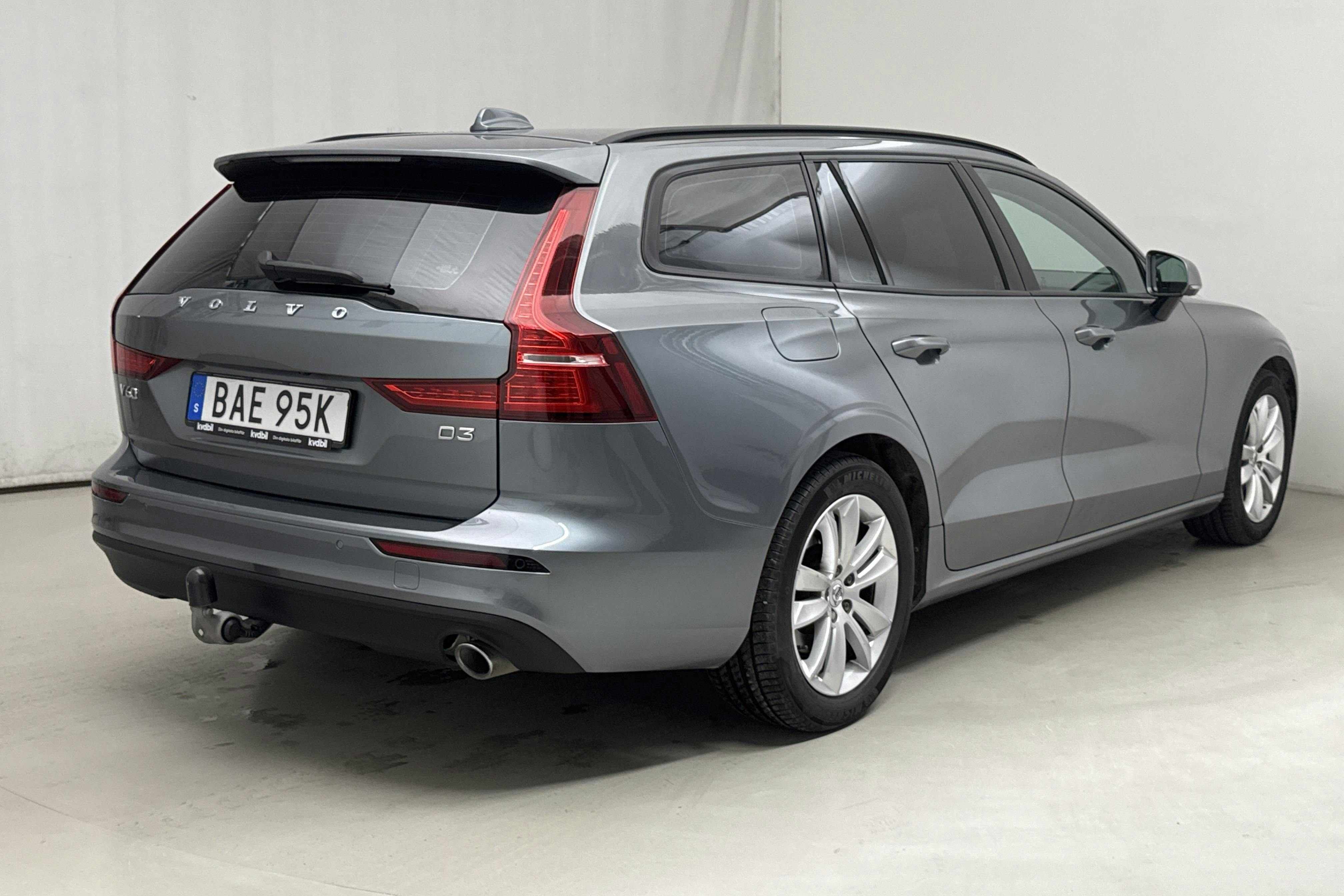 Volvo V60 D3 (150hk) - 5 871 mil - Automat - grå - 2020