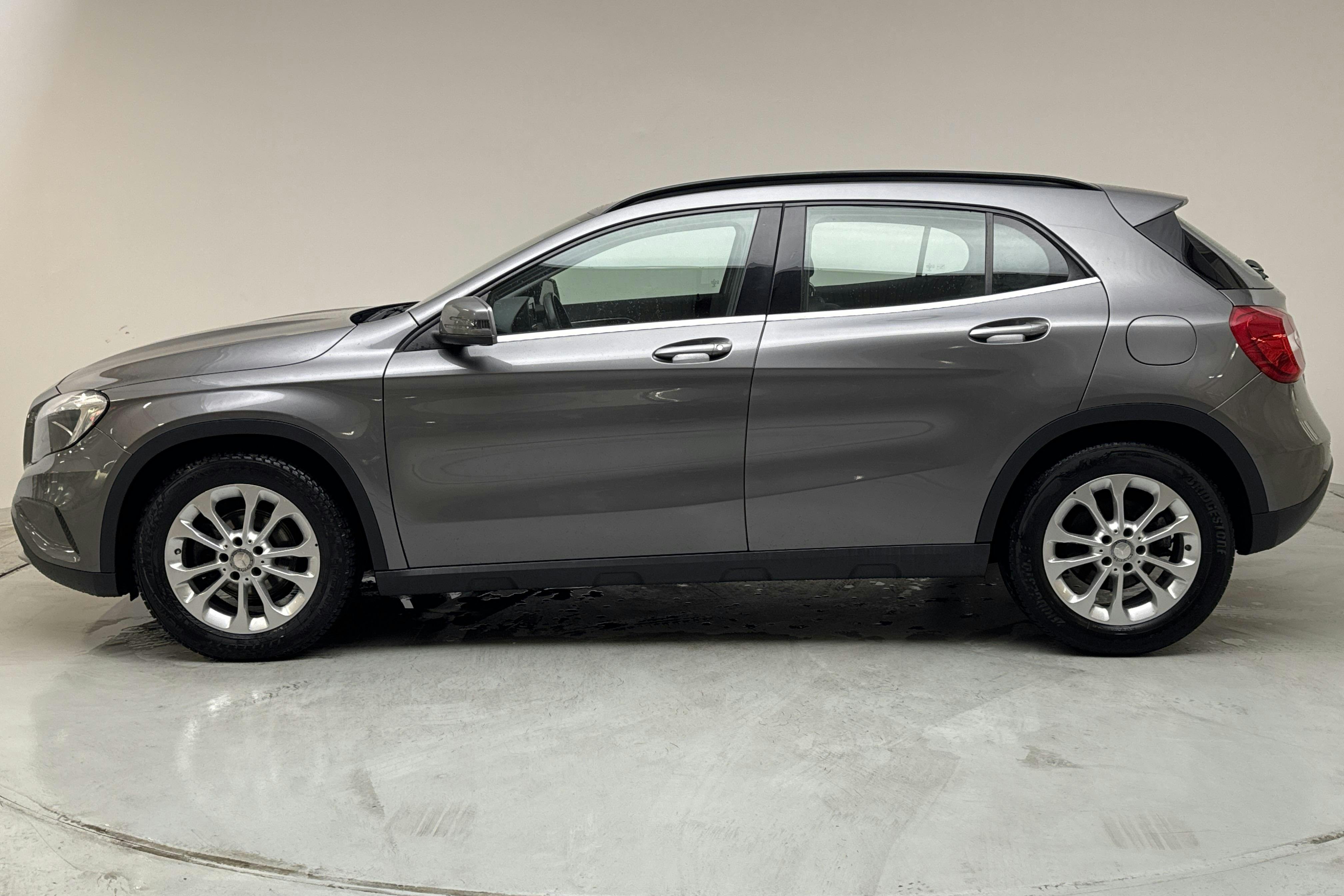 Mercedes GLA 200 CDI (136hk) - 14 523 mil - Manuell - Dark Grey - 2014
