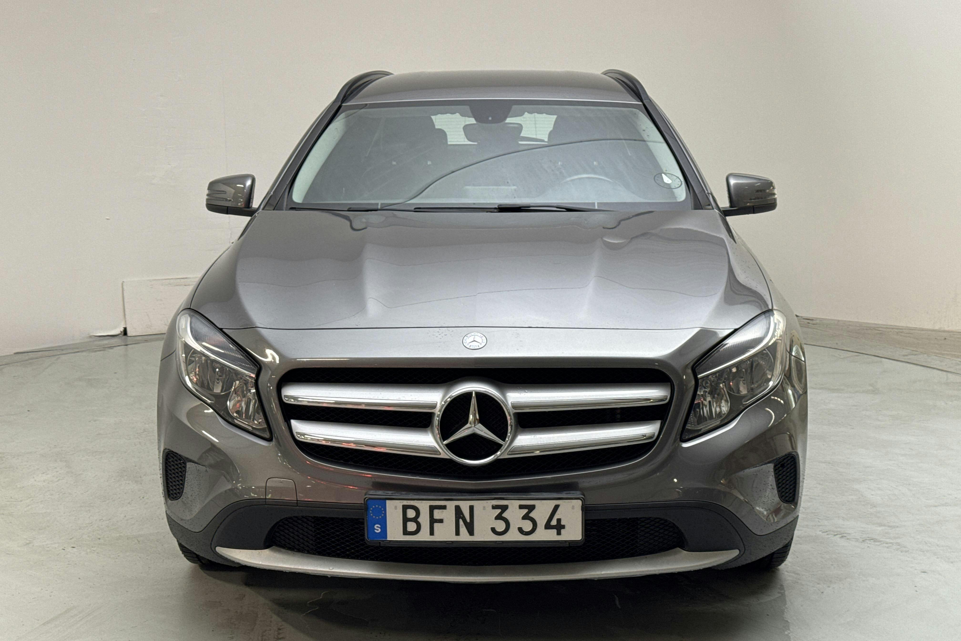 Mercedes GLA 200 CDI (136hk) - 14 523 mil - Manuell - Dark Grey - 2014