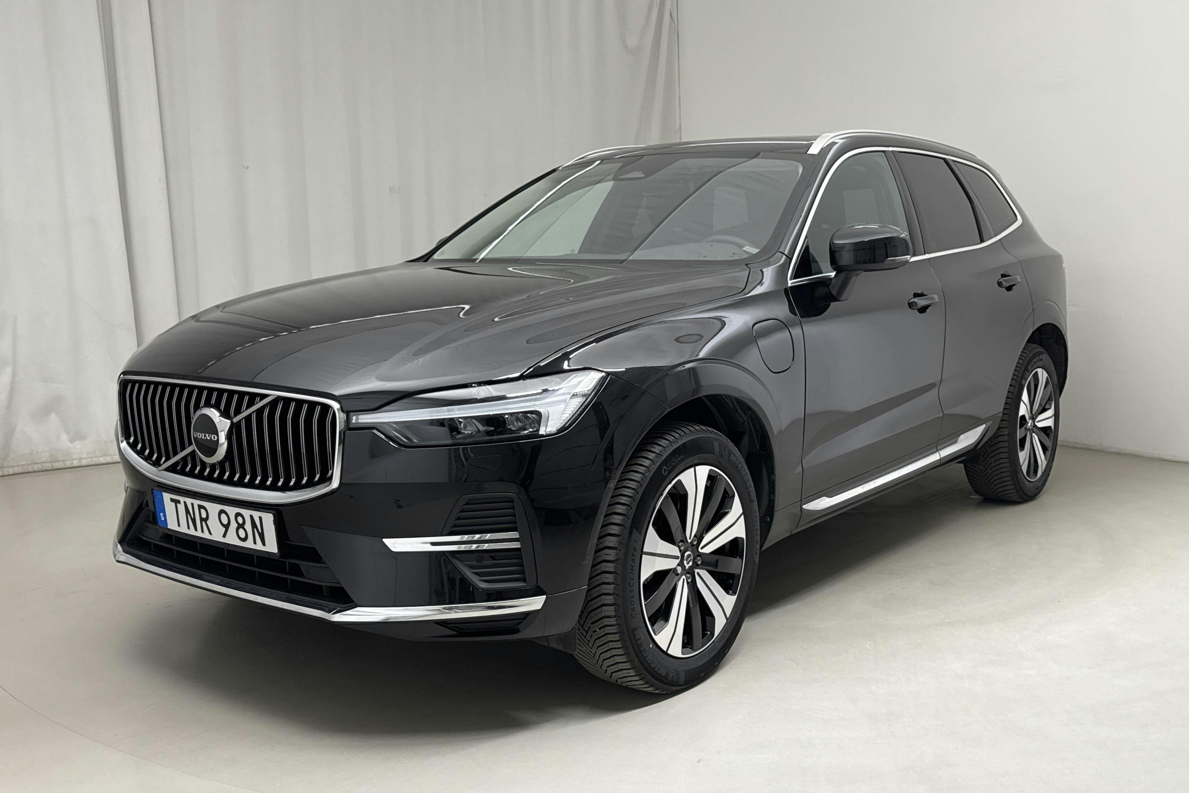 Volvo XC60 T6 AWD Recharge (350hk) - 39 760 km - Automatic - black - 2024